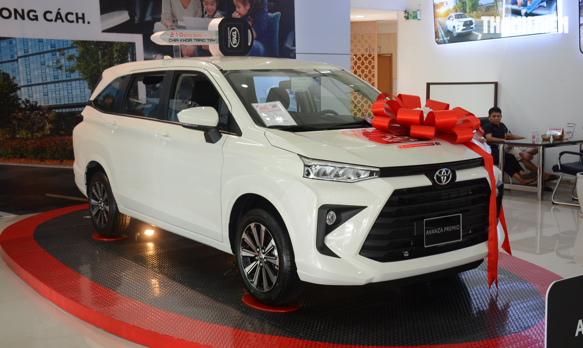 Xe MPV 'đại hạ giá': Toyota Veloz, Suzuki XL7 giảm hơn 60 triệu đồng đấu Mitsubishi Xpander - Ảnh 2.