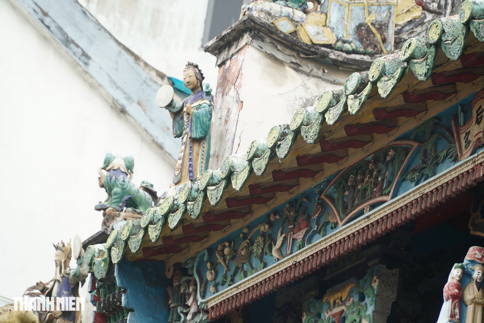 Chùa Bà Thiên Hậu: Di sản văn hóa 138 năm giữa TP.HCM - Ảnh 8. Chùa Bà Thiên Hậu: Di sản văn hóa 138 năm giữa TP.HCM - Ảnh 8.