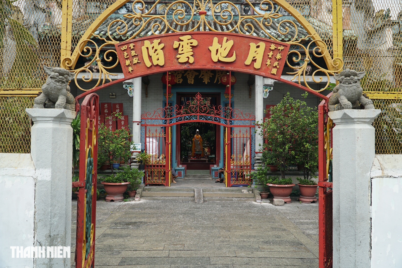 Chùa Bà Thiên Hậu: Di sản văn hóa 138 năm giữa TP.HCM - Ảnh 2. Chùa Bà Thiên Hậu: Di sản văn hóa 138 năm giữa TP.HCM - Ảnh 2.