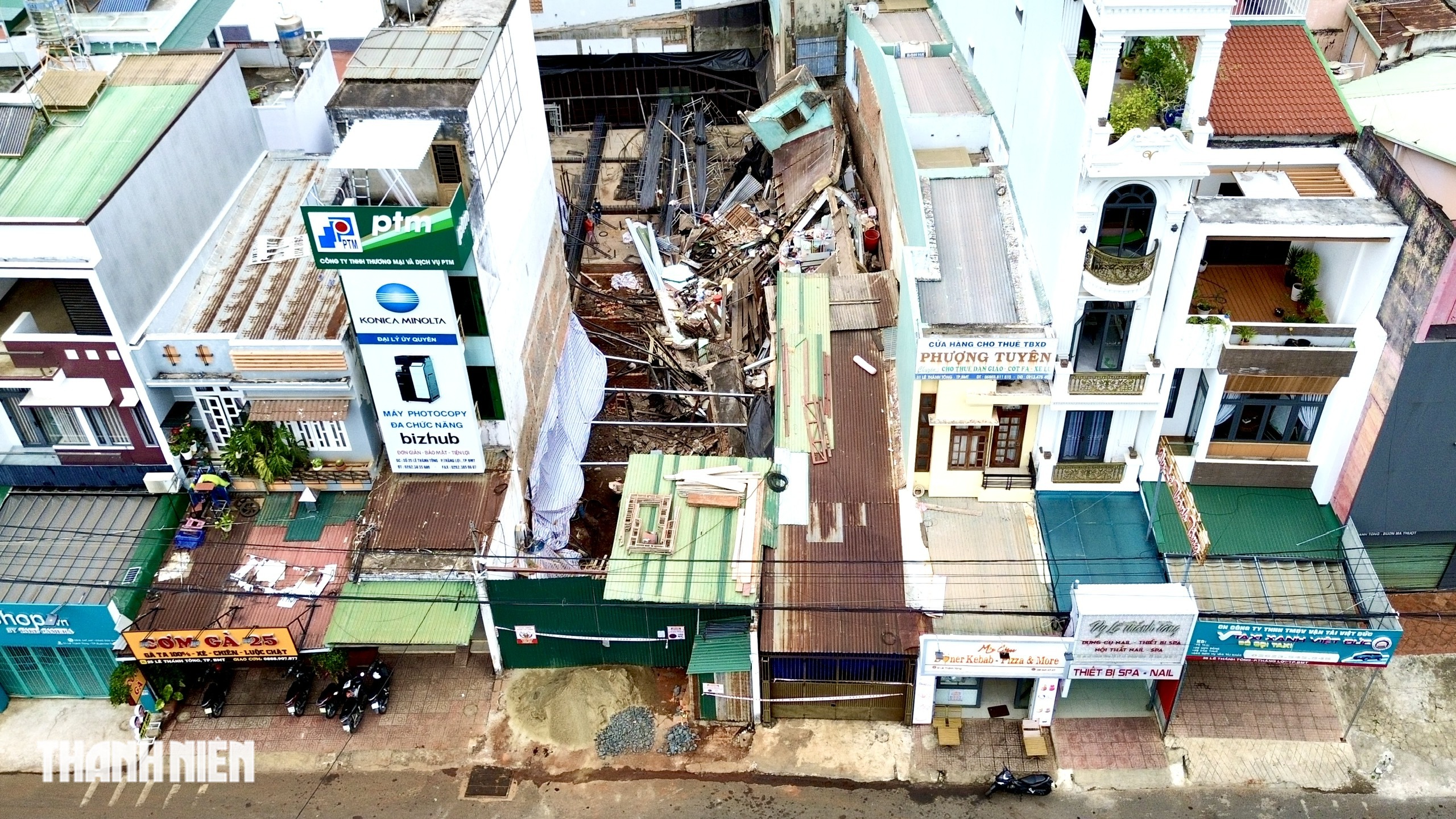 Nhà thầu tự do đào móng thi công nhà 7 tầng, nhà bên cạnh đổ sập- Ảnh 1.