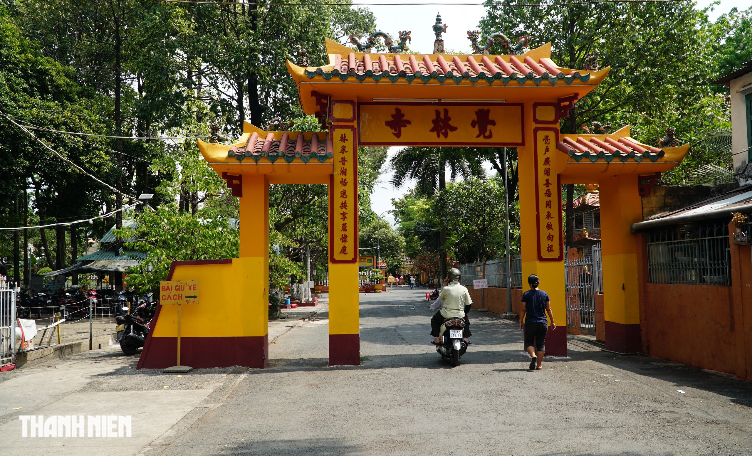 Đại lễ Vesak 2025: Đến ngôi chùa gần 300 tuổi, có 113 tượng cổ ở TP.HCM - Ảnh 2.