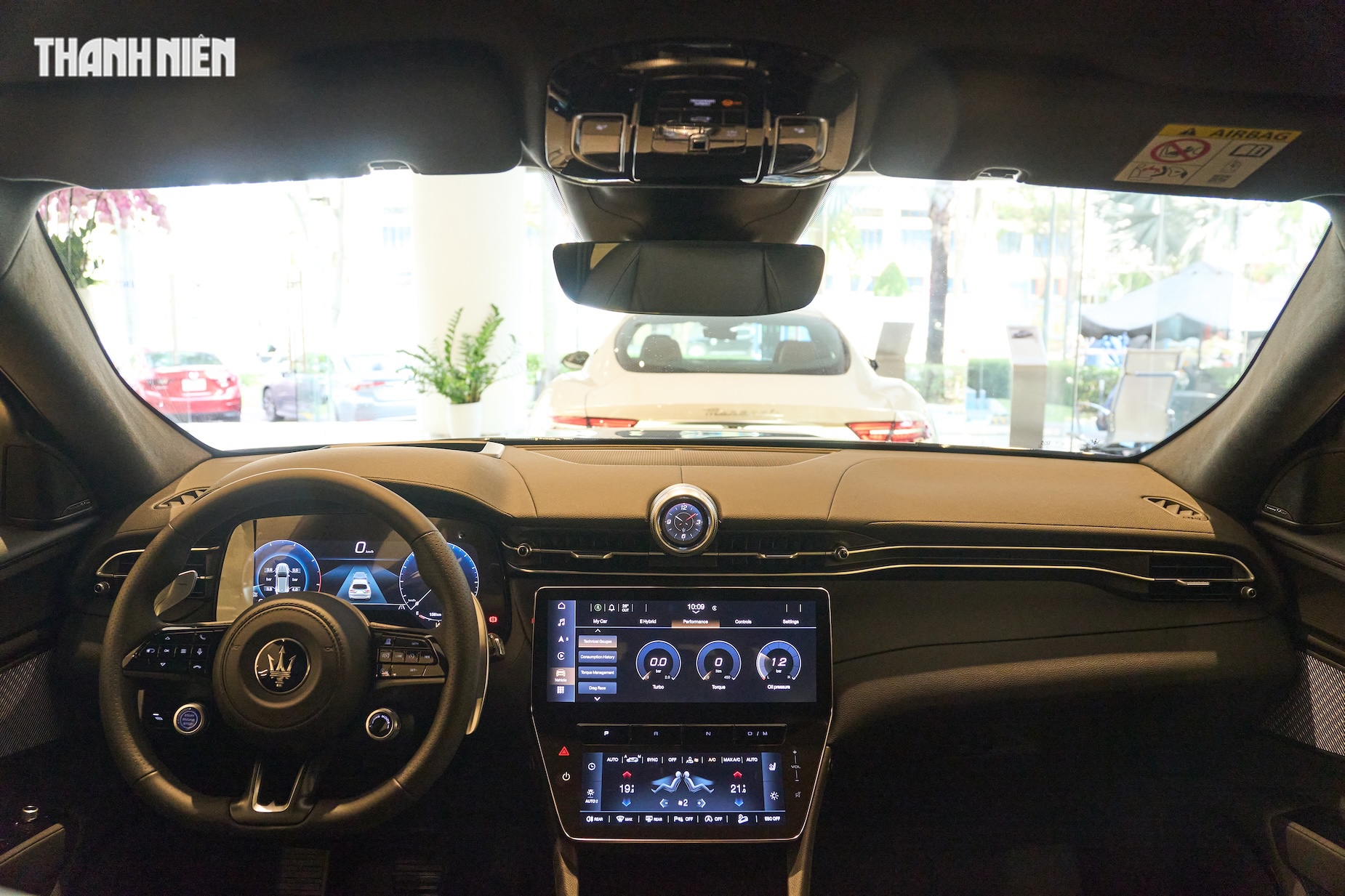 SUV đậm chất &Yacute; Maserati Grecale c&oacute; đủ sức chinh phục giới chơi xe tiền tỉ? - Ảnh 6.