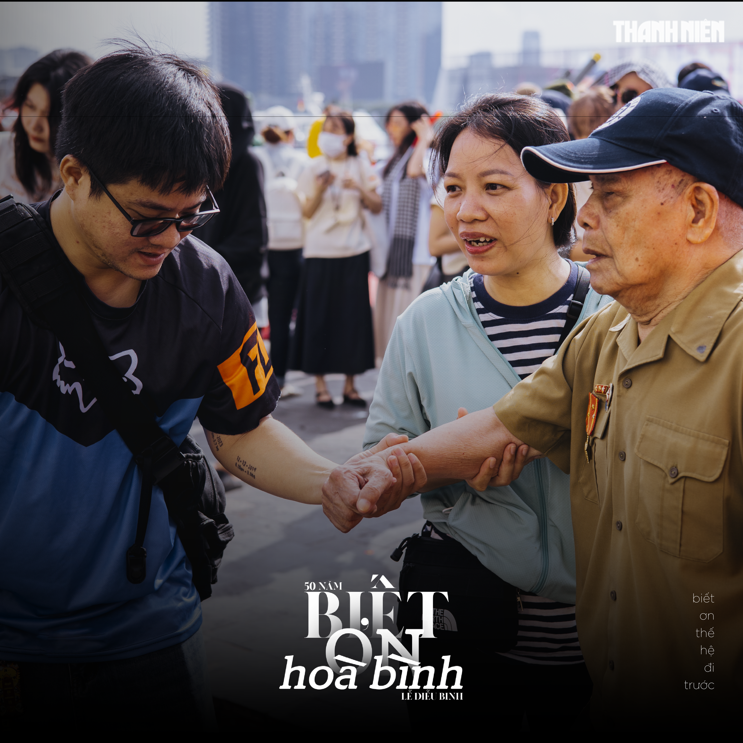 Diễu binh 30.4: '50 năm biết ơn hòa bình' qua ống kính độc giả Báo Thanh Niên - Ảnh 12. Diễu binh 30.4: '50 năm biết ơn hòa bình' qua ống kính độc giả Báo Thanh Niên - Ảnh 12.