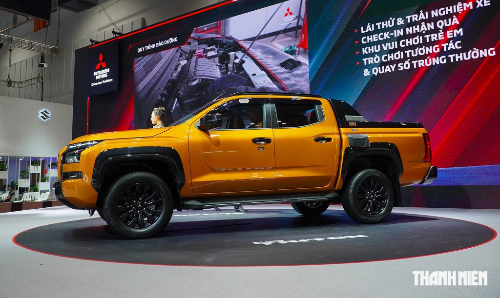 Loạt xe bán tải giảm giá, 'vớt vát' doanh số trước sức ép từ Ford Ranger - Ảnh 2.