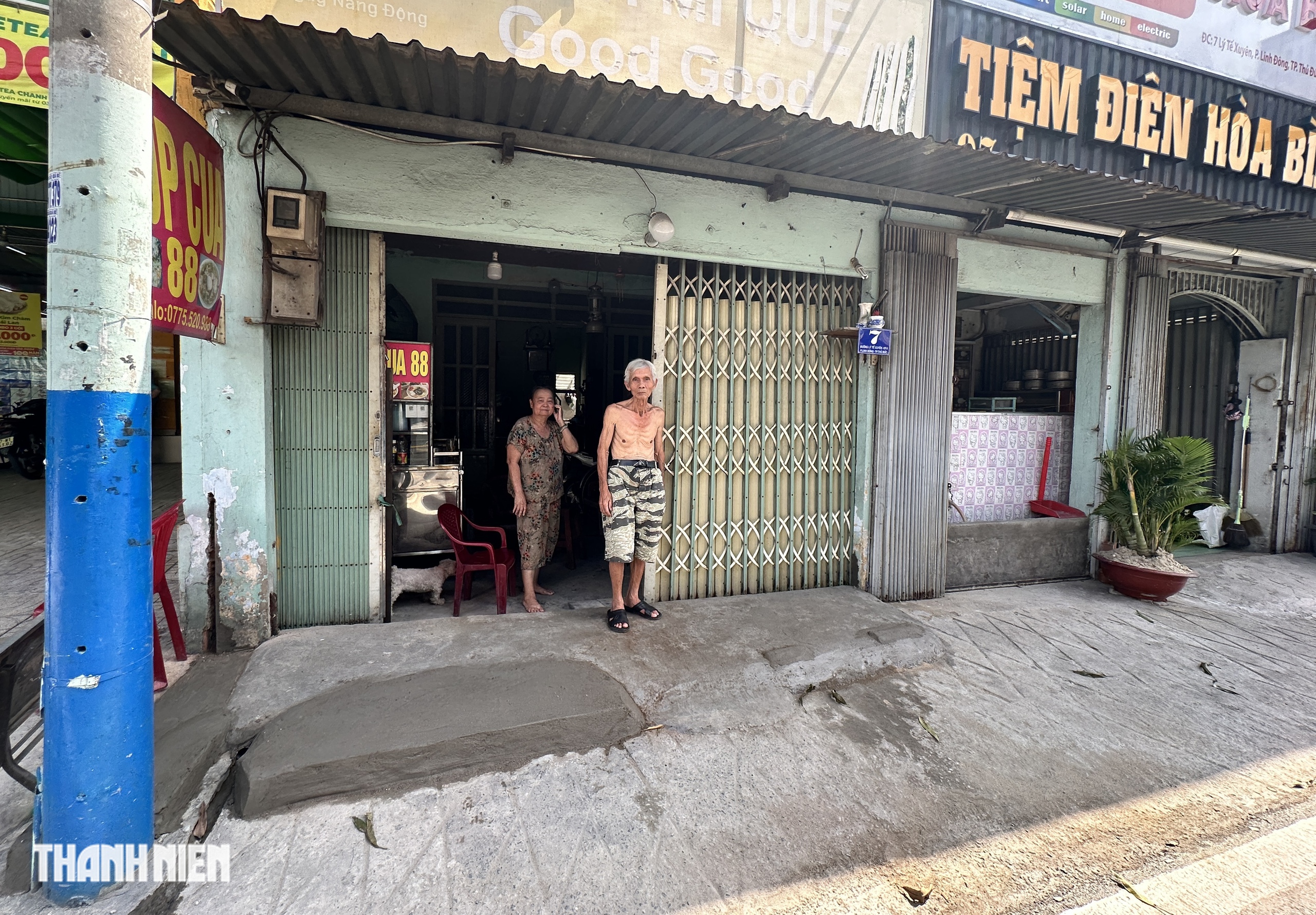 'Thấy trời âm u là sợ': Người dân Thủ Đức khốn đốn vì ngập sau trận mưa lớn nhất năm - Ảnh 5.