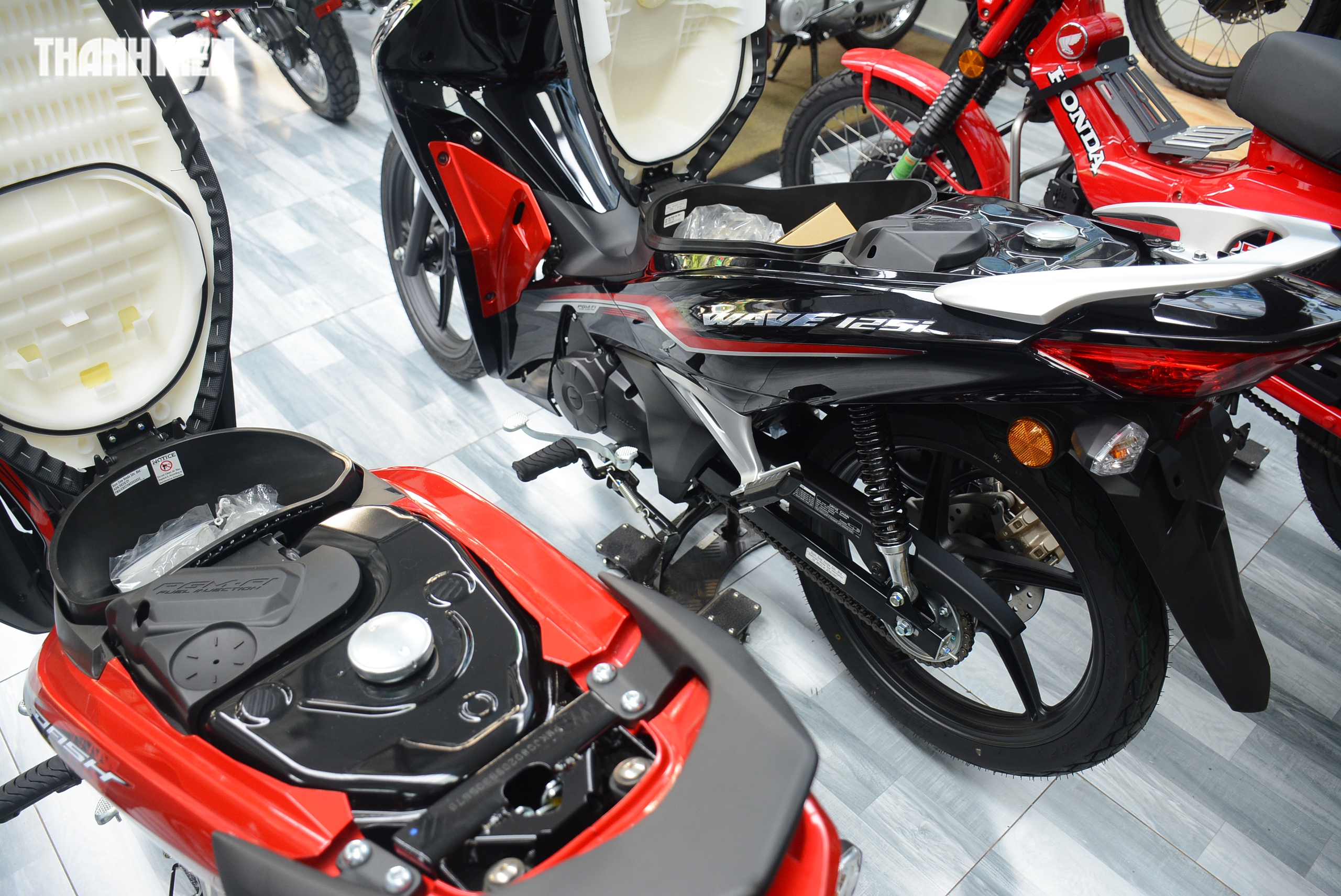 Xe máy Honda 'Made in Malaysia' về Việt Nam: Chọn Honda Wave 125i hay Honda Dash 125? - Ảnh 5.