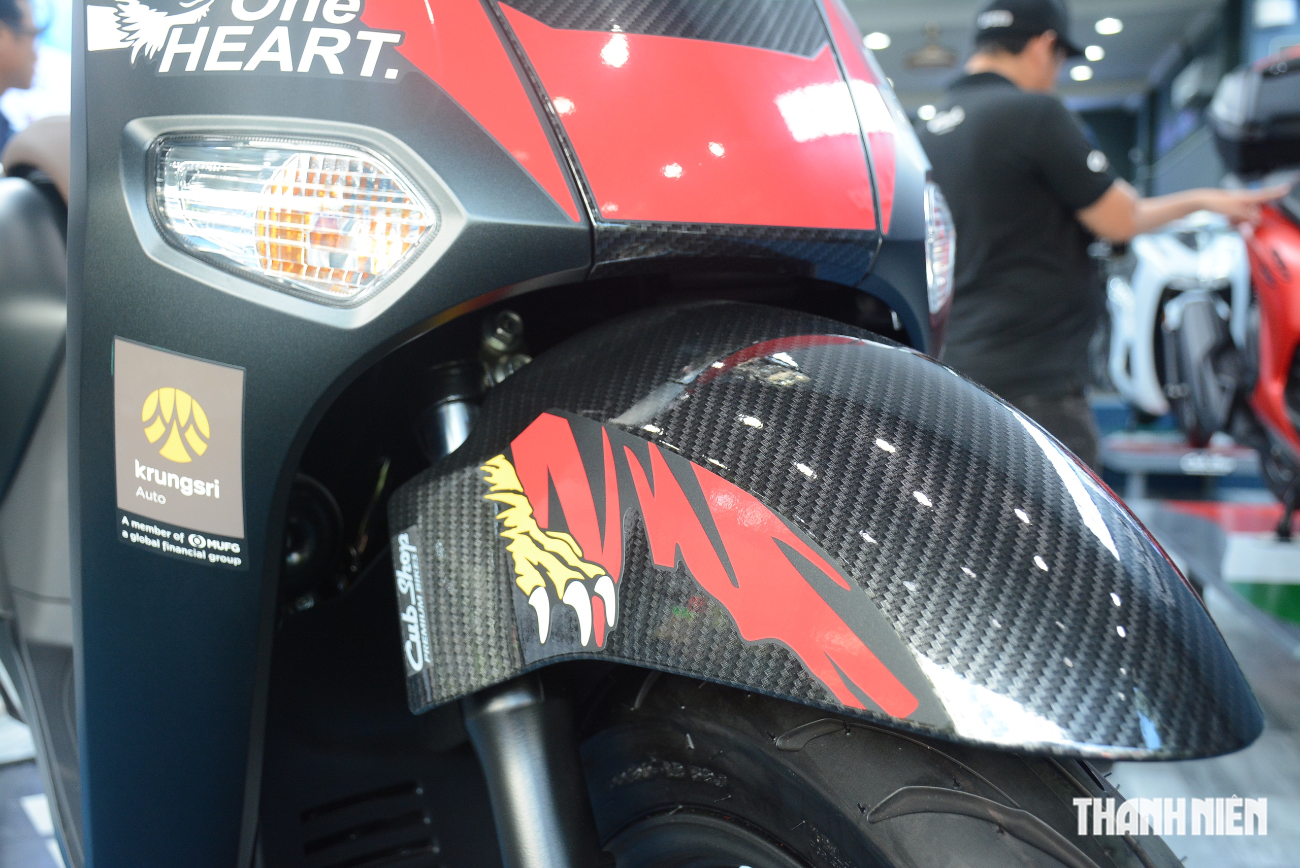 'H&agrave;ng hiếm' Honda Giorno+ Moto2 ThaiGP sản xuất chỉ 35 chiếc xuất hiện tại Việt Nam- Ảnh 6.