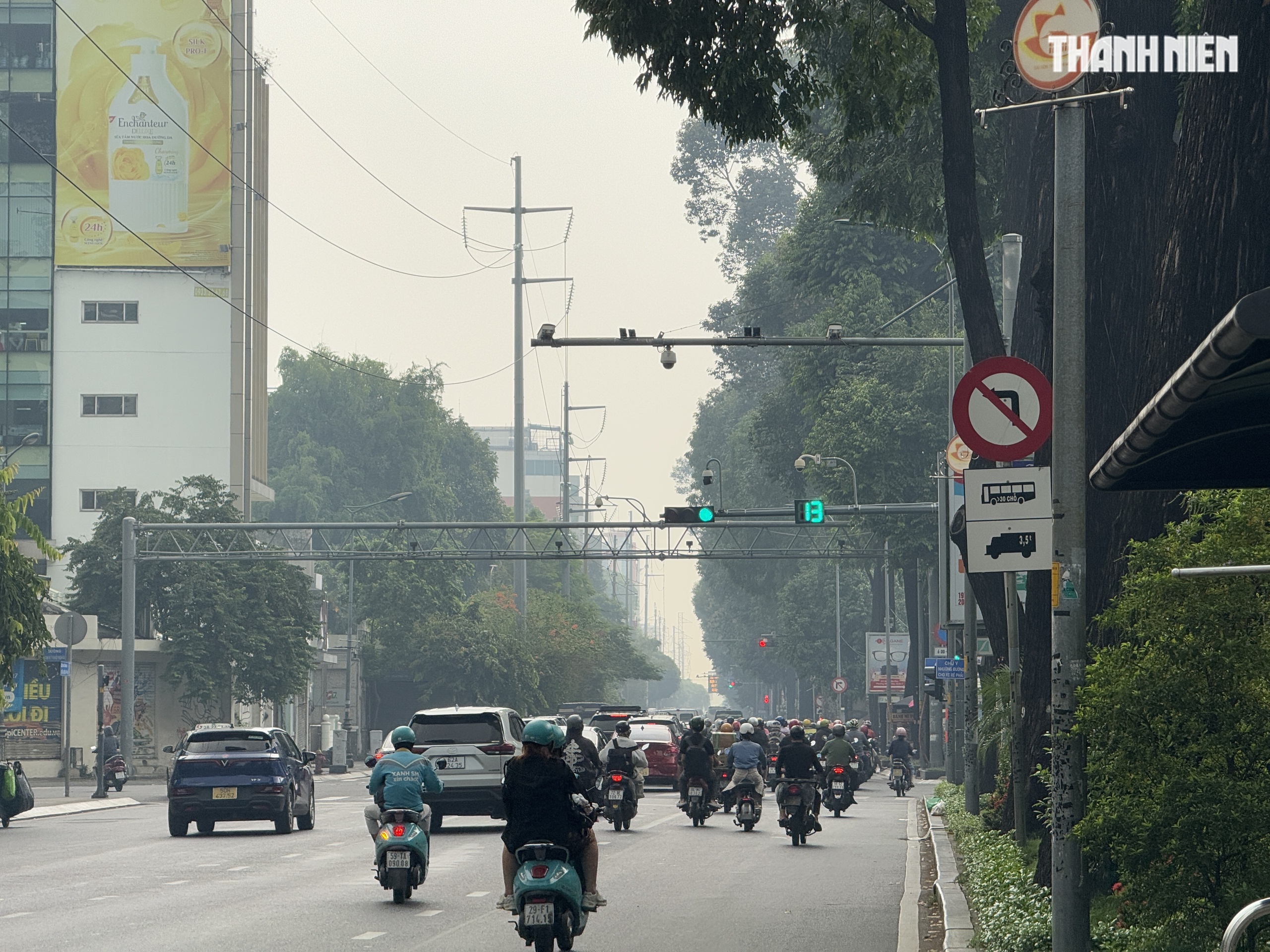 TP.HCM có sương mù mờ ảo sáng nay, vì sao?- Ảnh 3. TP.HCM có sương mù mờ ảo sáng nay, vì sao?- Ảnh 3.