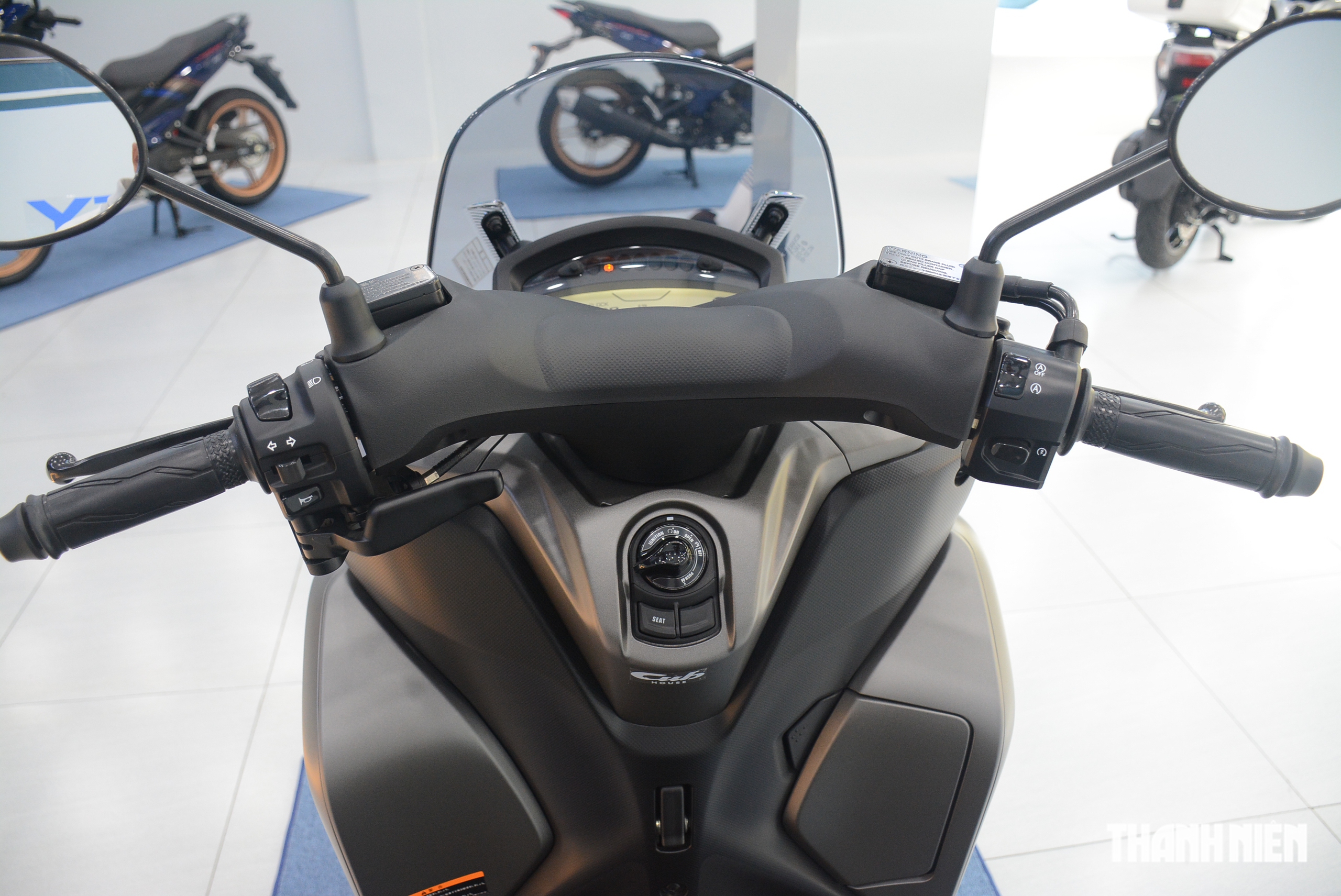 Yamaha Tricity 155 xe tay ga sử dụng bánh kép phía trước, có phanh tay đỗ xe - Ảnh 7.