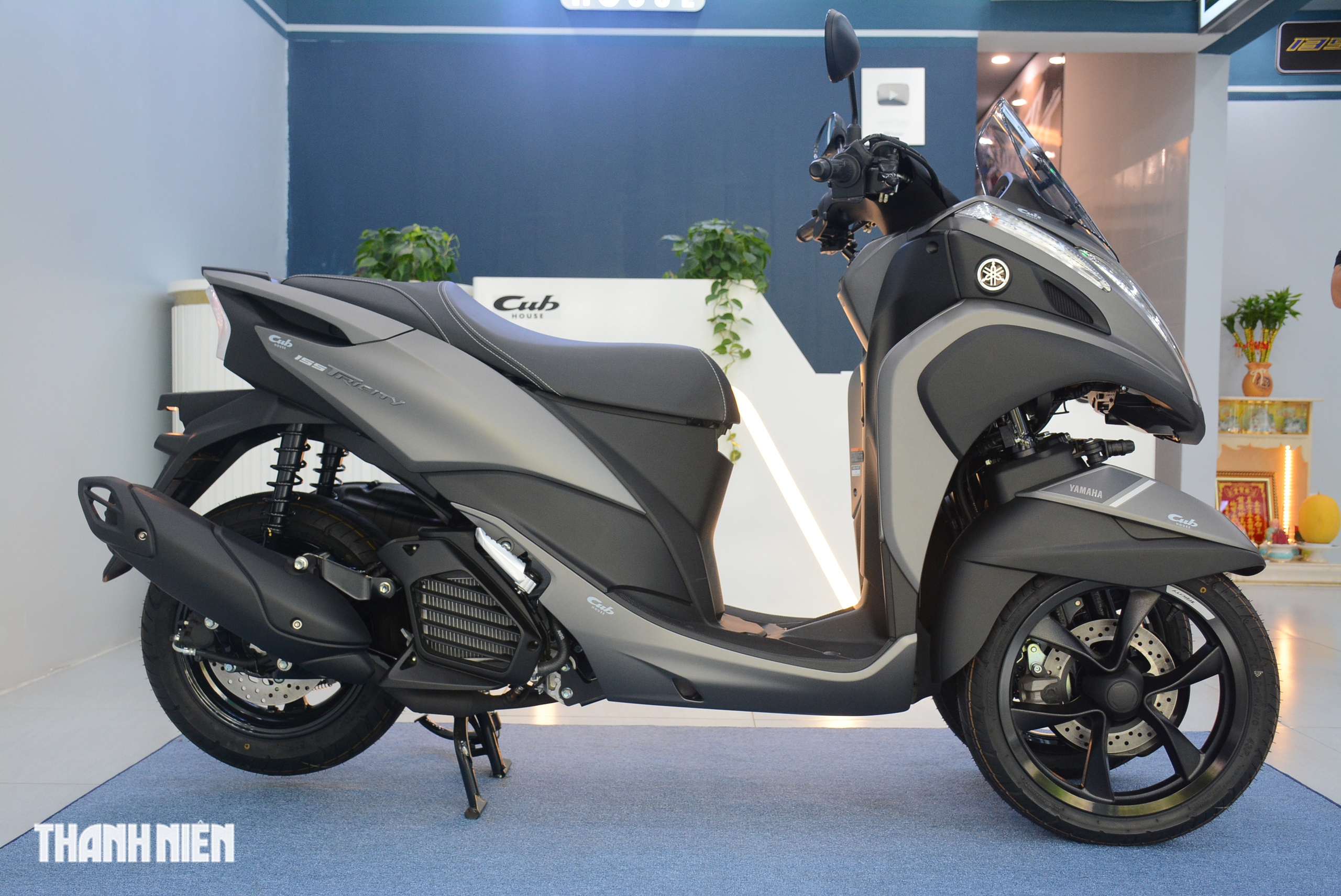 Yamaha Tricity 155 xe tay ga sử dụng bánh kép phía trước, có phanh tay đỗ xe - Ảnh 13.