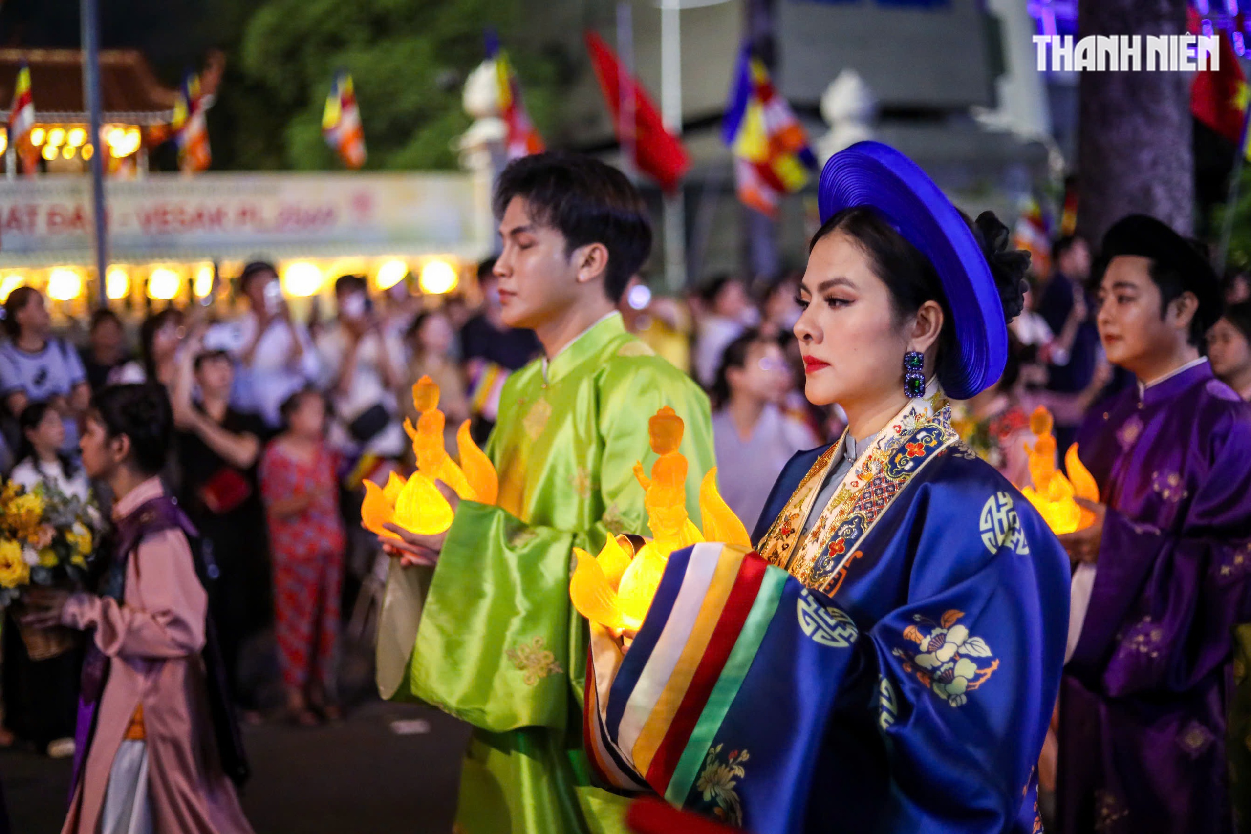 Phật đản 2025: 'Biển người' tham gia lễ rước Phật từ tổ đình Ấn Quang về Việt Nam Quốc Tự- Ảnh 3.