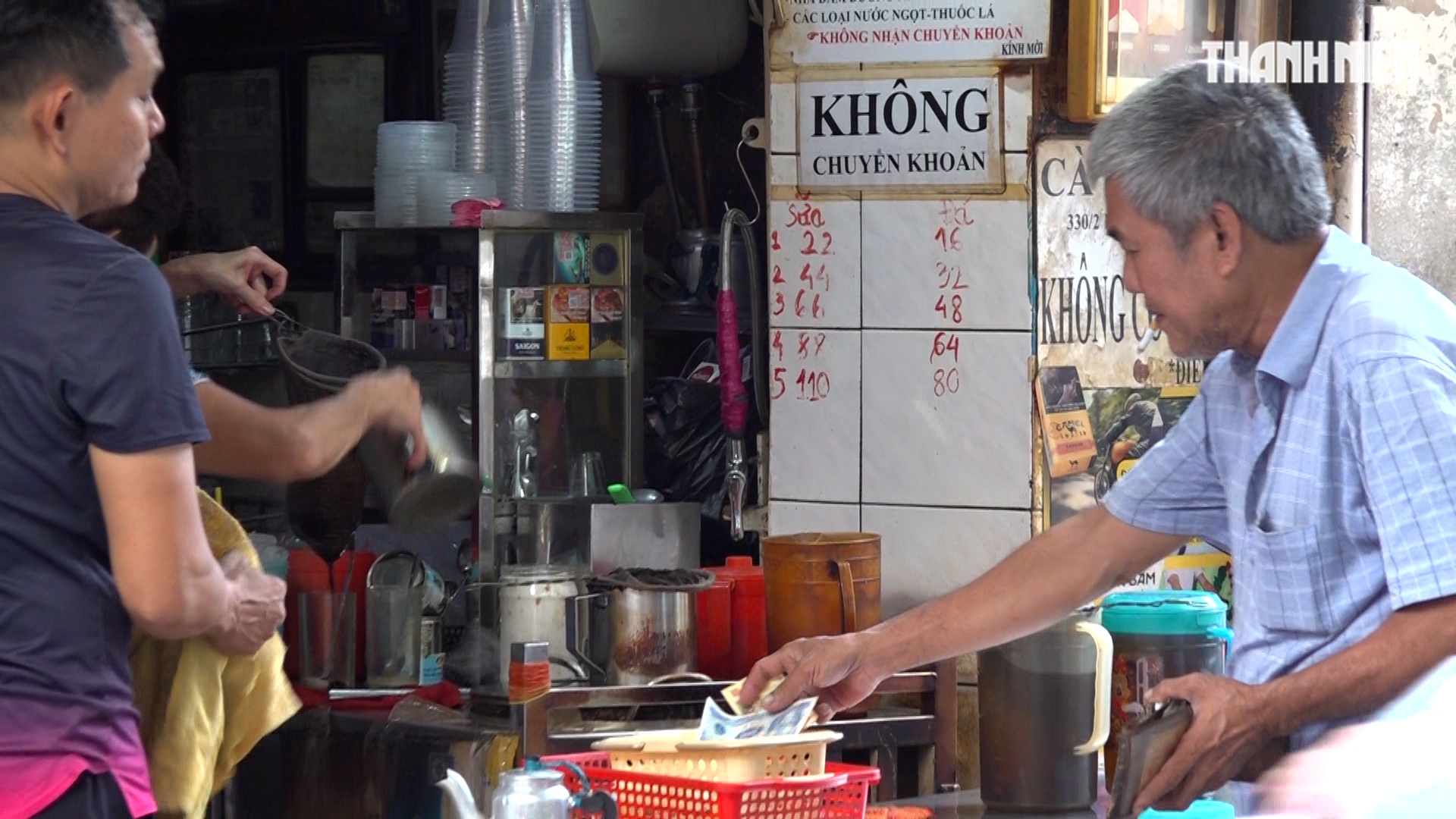 Tiểu thương lớn tuổi tại TP . HCM không nhận chuyển khoản: Lý do và thực trạng - Ảnh 7.