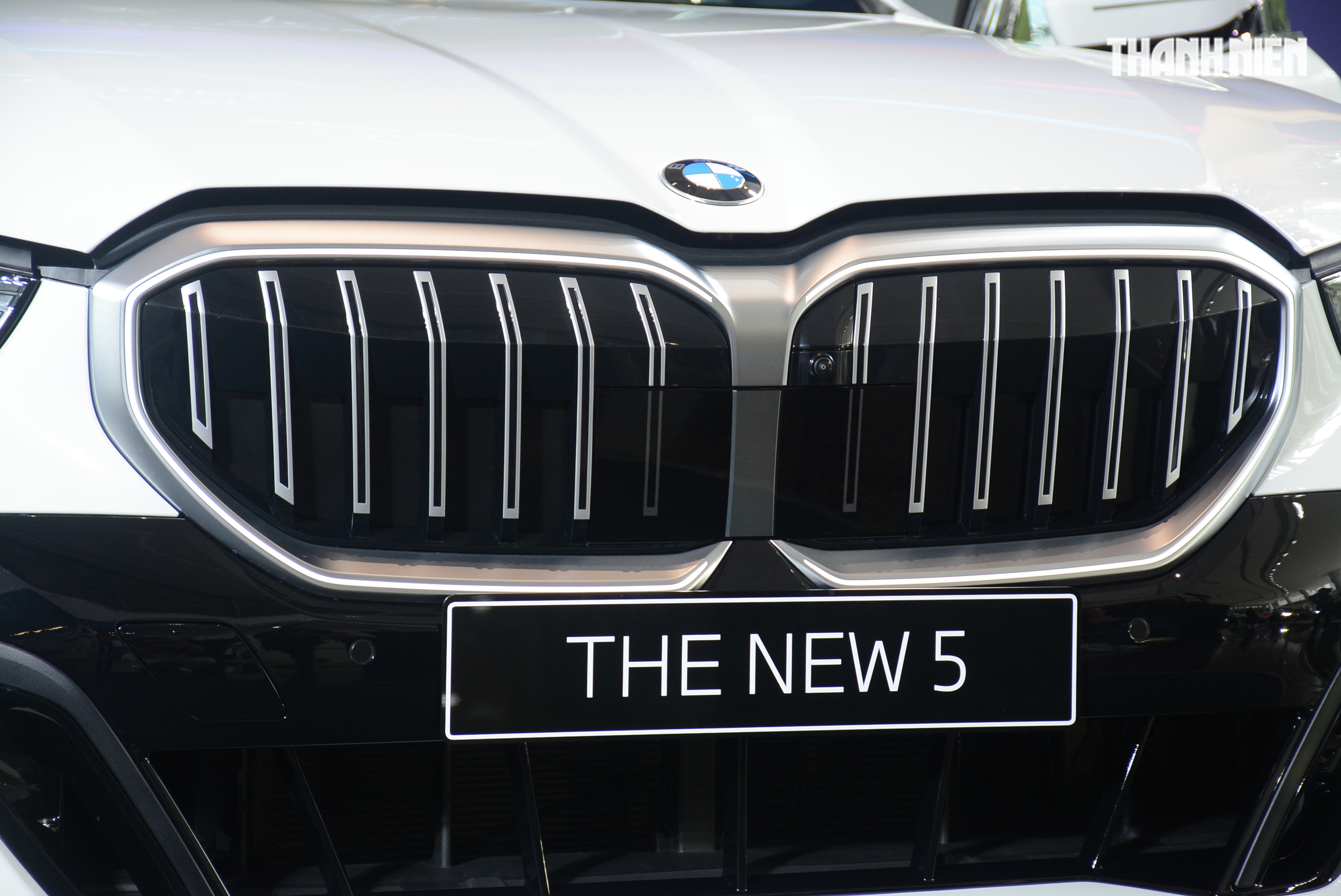 Vừa trình làng BMW 5 Series thế hệ mới, THACO giảm 100 triệu đồng cho khách mua - Ảnh 6.