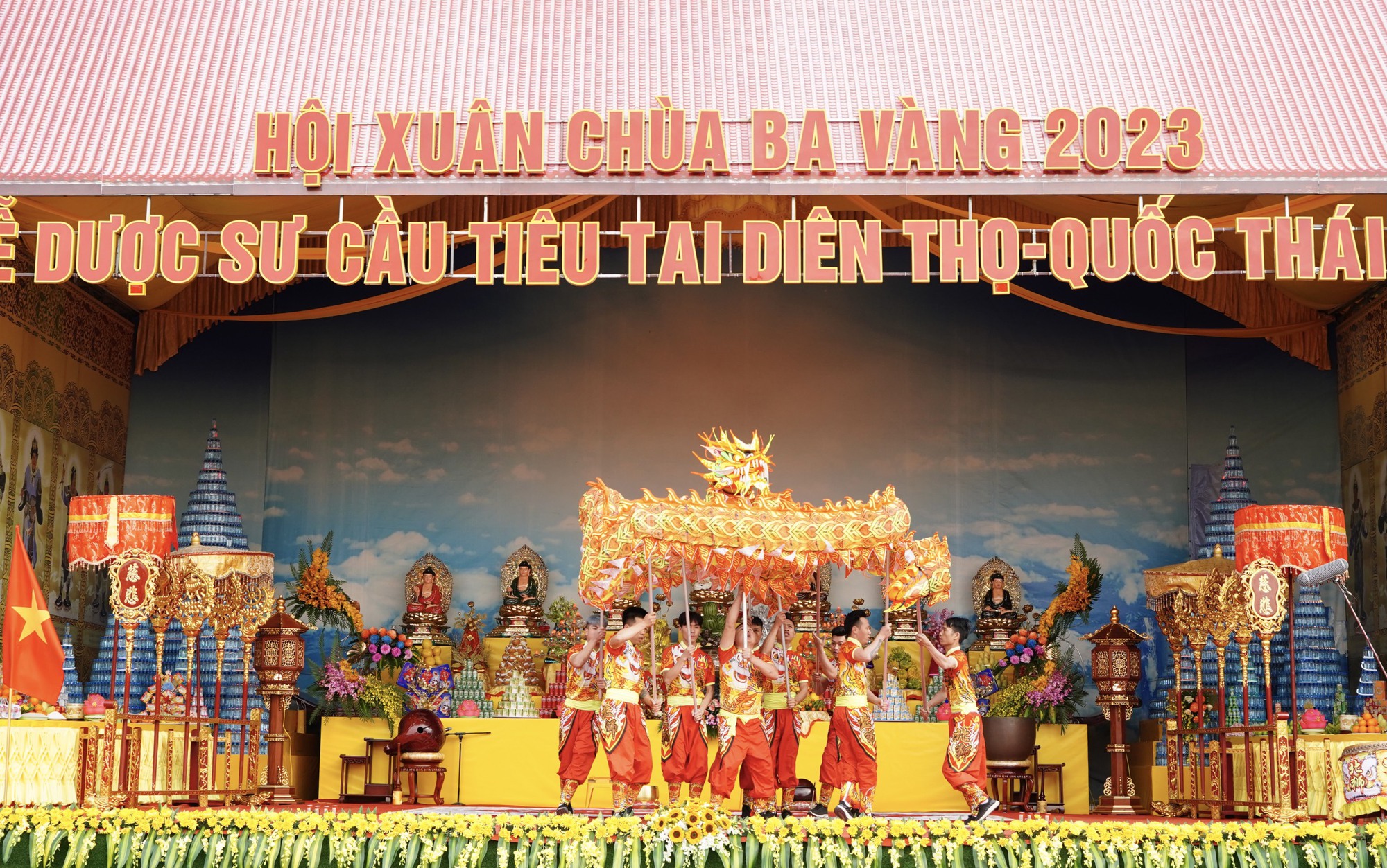 Hội xuân chùa Ba Vàng là một trong những sự kiện văn hóa quy mô lớn tại Quảng Ninh