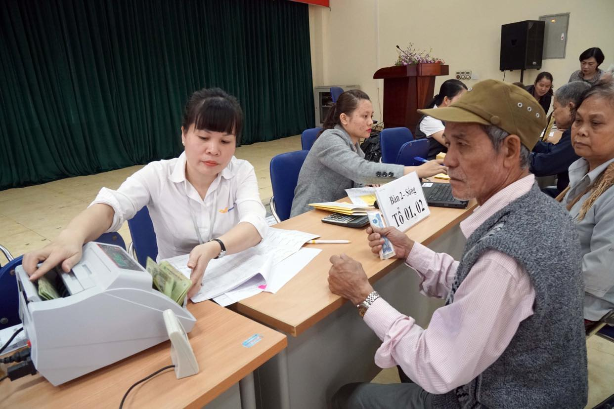 Lương hưu, trợ cấp BHXH tháng 2 và 3 sẽ được chi trả ra sao trước tết? - Ảnh 1.