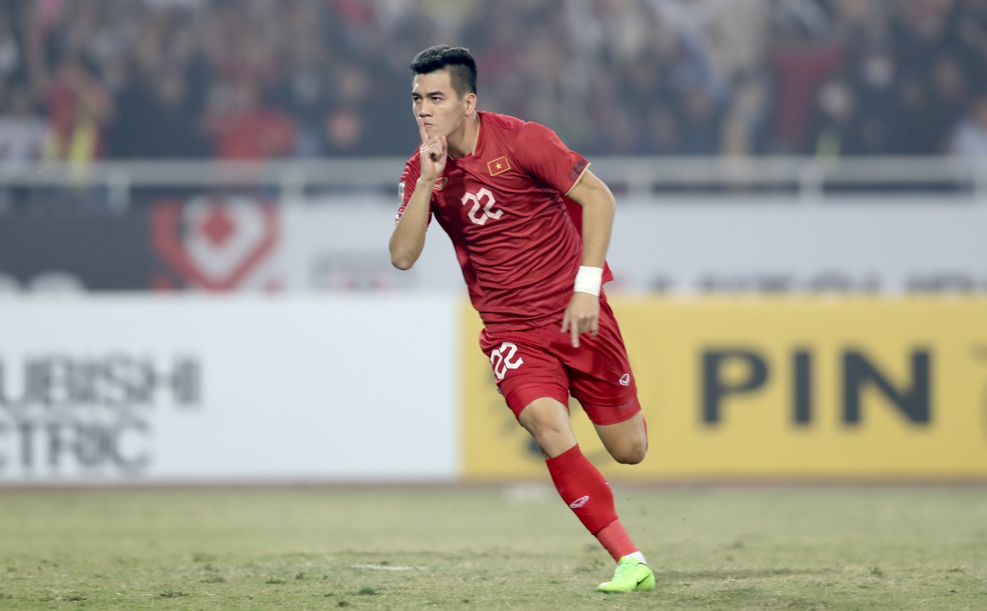 Tiến Linh ăn mừng bàn thắng vào lưới Indonesia tại AFF Cup 2022