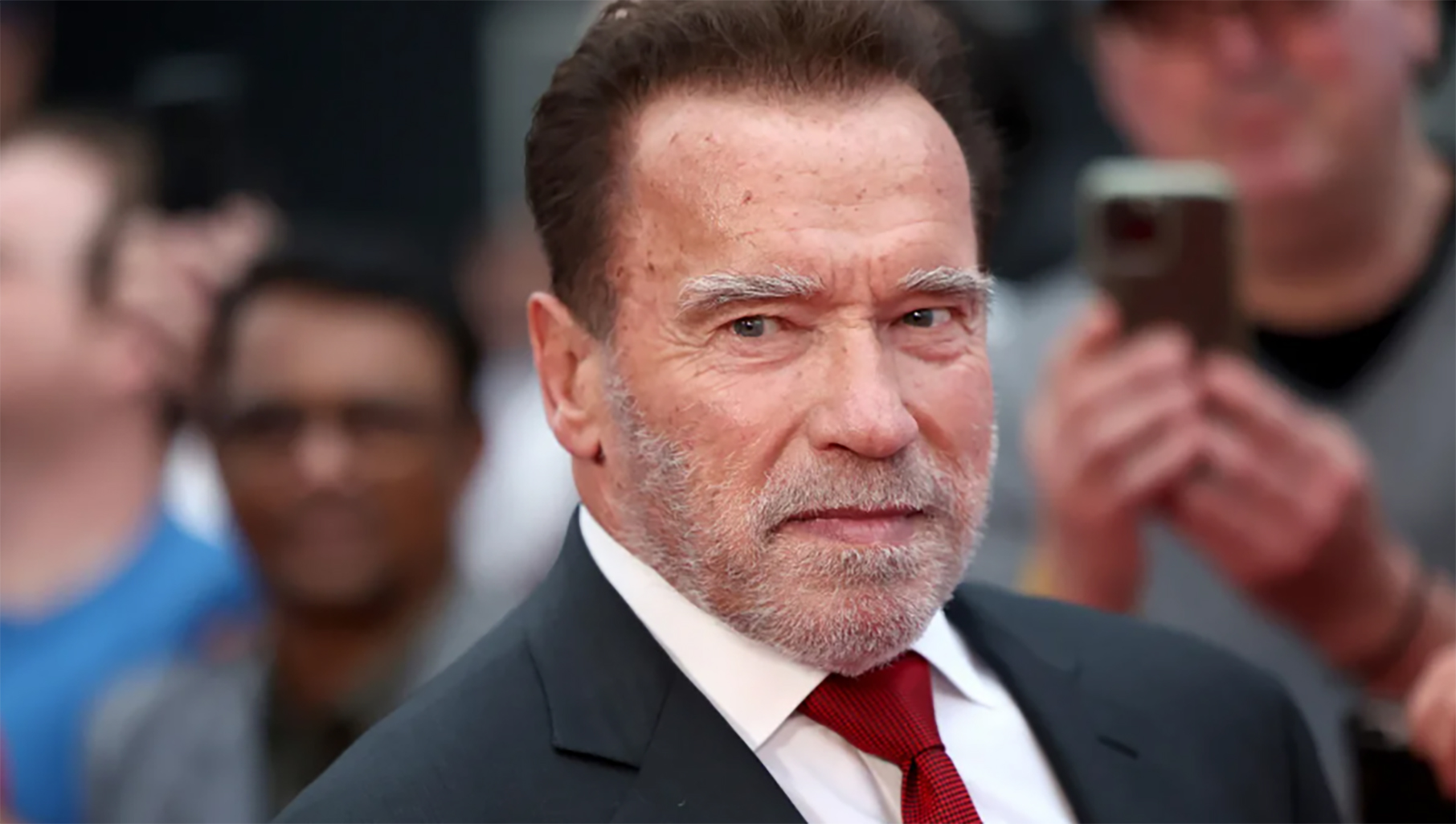‘Kẻ hủy diệt’ Arnold Schwarzenegger Có khiếu hài hước khi về già