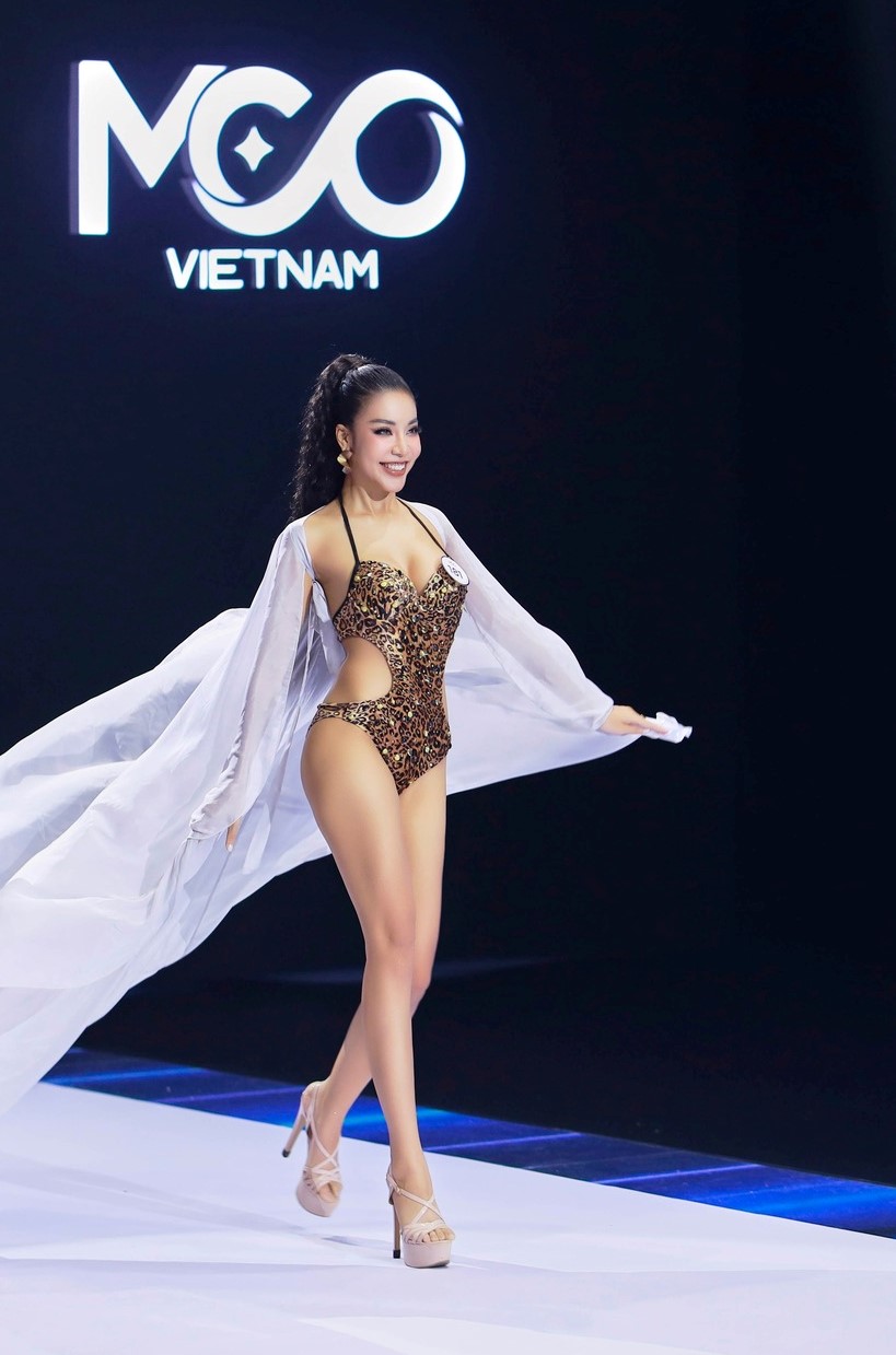Dàn thí sinh 'Hoa hậu Hoàn vũ Việt Nam' diện áo tắm nóng bỏng - Ảnh 6.