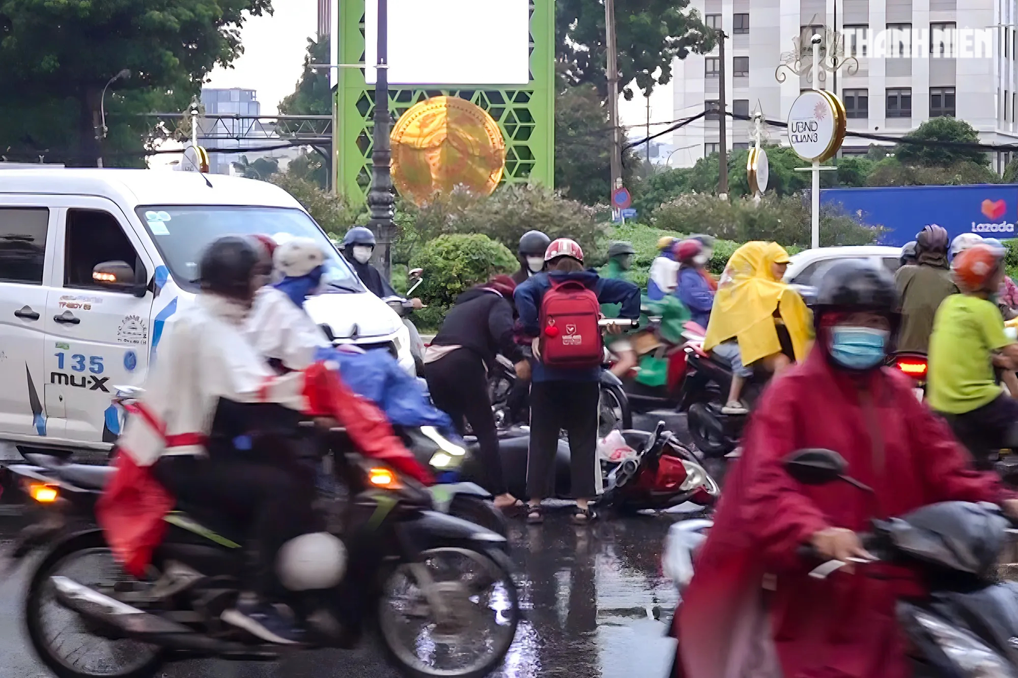 Nút giao thông 'ám ảnh' tại Ngã sáu Công trường Dân Chủ - Ảnh 6.