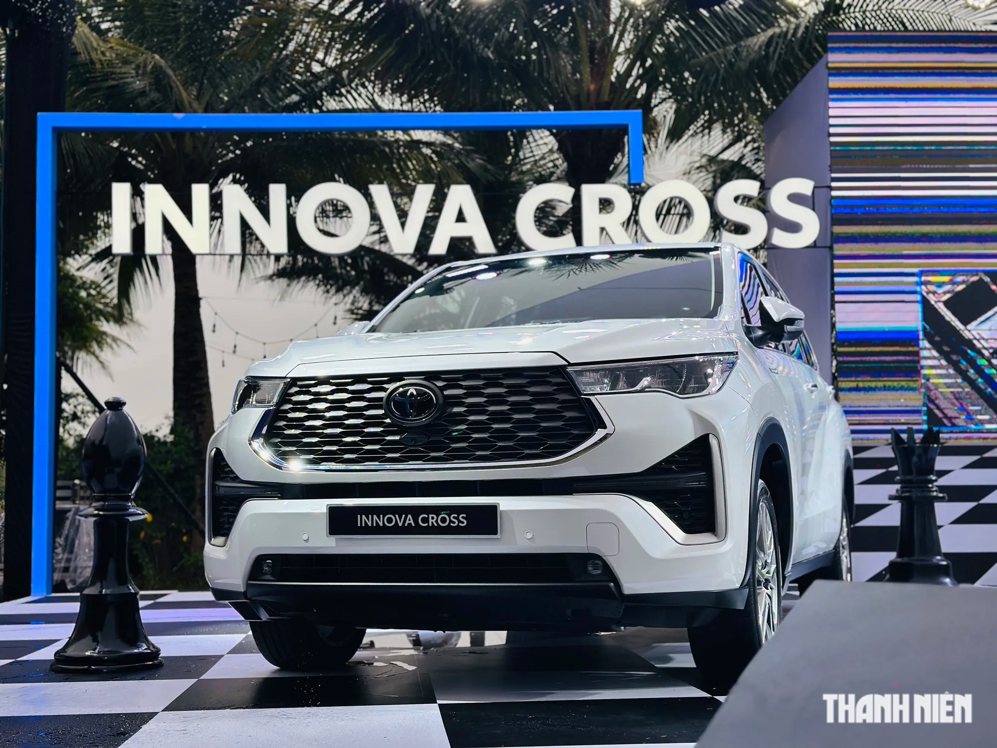 Ưu, nhược Toyota Innova Cross: sự trở lại của 'nhà vua' MPV một thời?   - Ảnh 1.