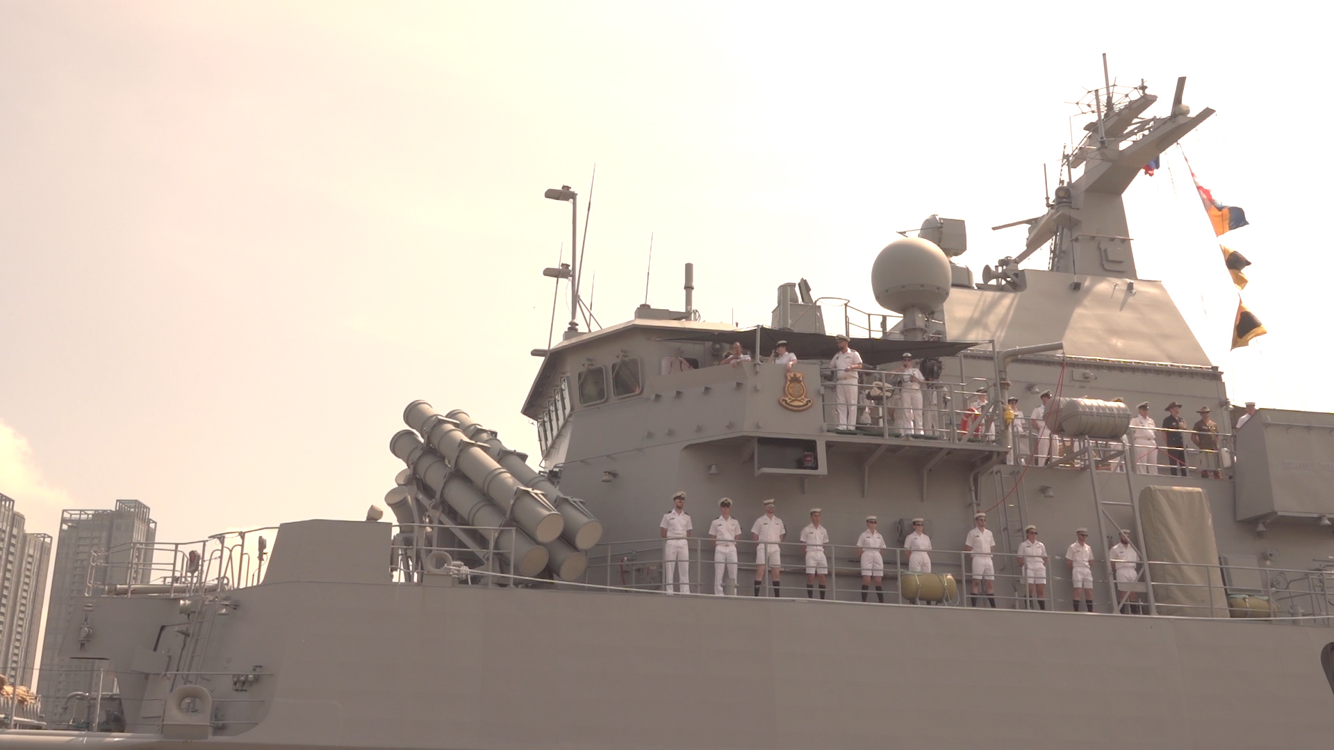Sau đợt nâng cấp quan trọng, tàu Hải quân Úc đến Việt Nam - Ảnh 1.