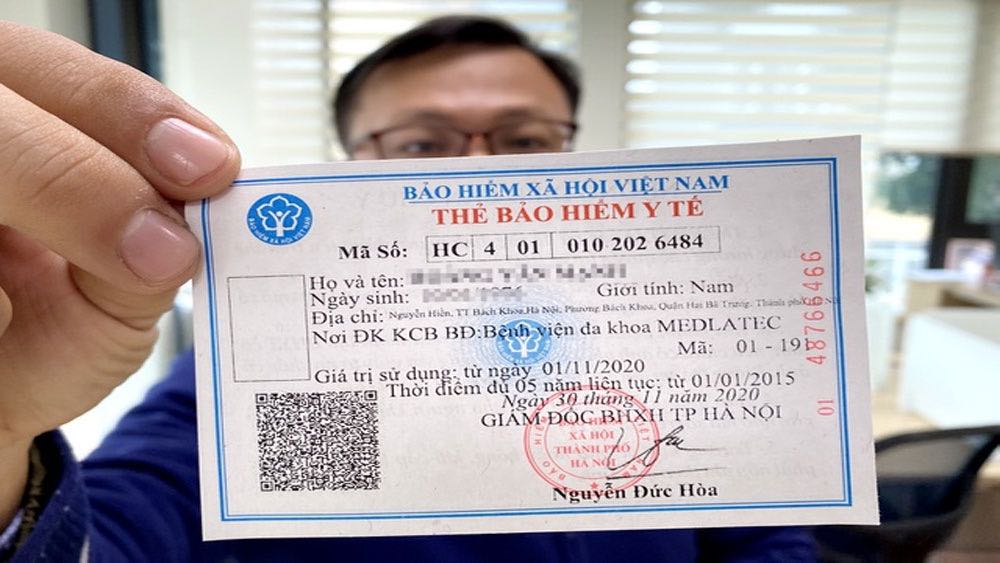Hà Nội dừng phát hành thẻ BHYT giấy từ 15.10