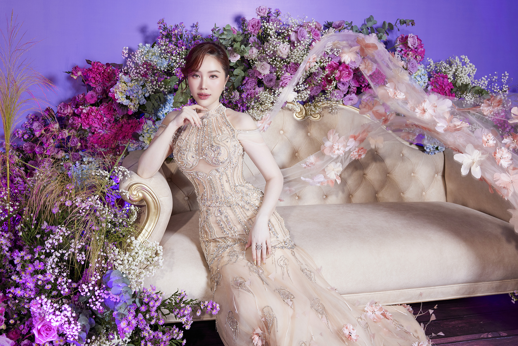 Hoa hậu Giáng My trổ tài làm phiên dịch tiếng Nga trong sự kiện - Ảnh 3. Hoa hậu Giáng My trổ tài làm phiên dịch tiếng Nga trong sự kiện - Ảnh 3.