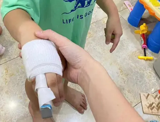 Văn hóa, dân chủ học đường bị đe dọa vì những 'ông quan'? - Ảnh 4. Văn hóa, dân chủ học đường bị đe dọa vì những 'ông quan'? - Ảnh 4.