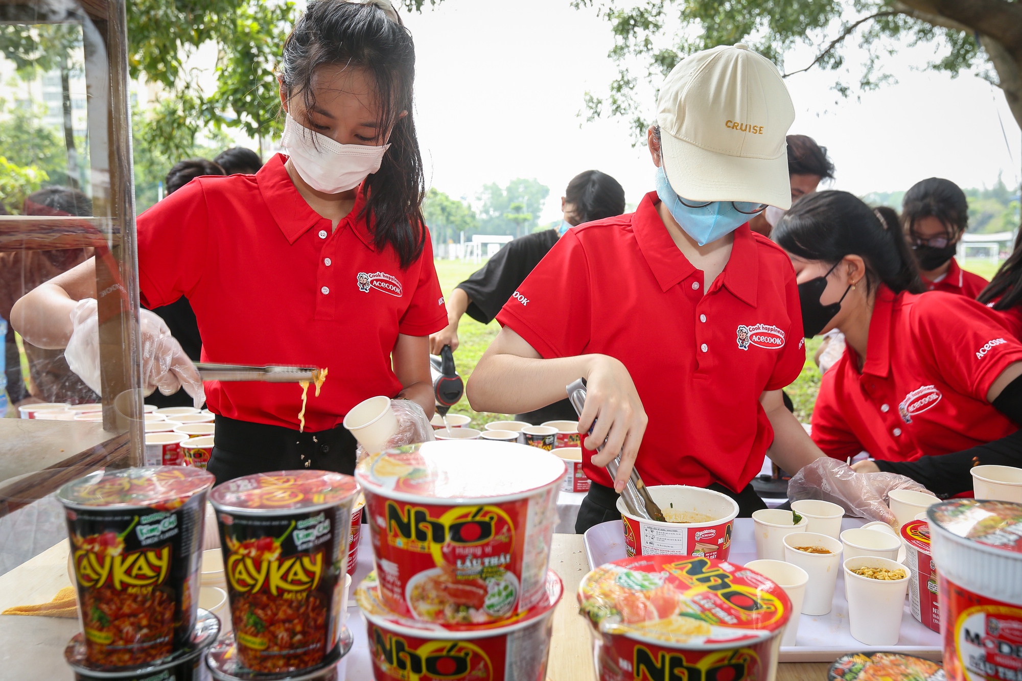 Hàng ngàn sinh viên tranh tài… nấu mì- Ảnh 3.