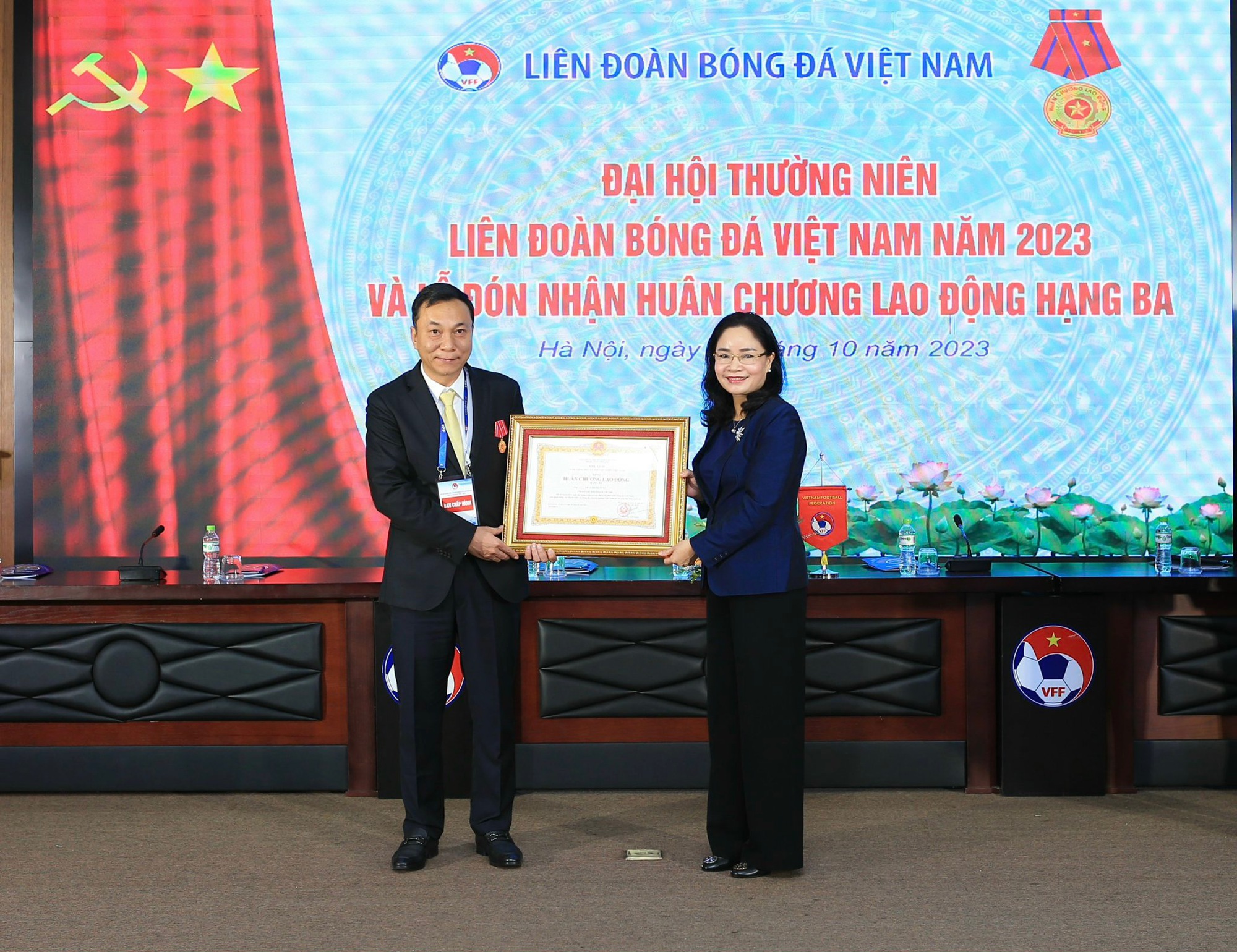 VFF vinh dự được trao tặng Huân chương Lao động hạng ba - Ảnh 1.