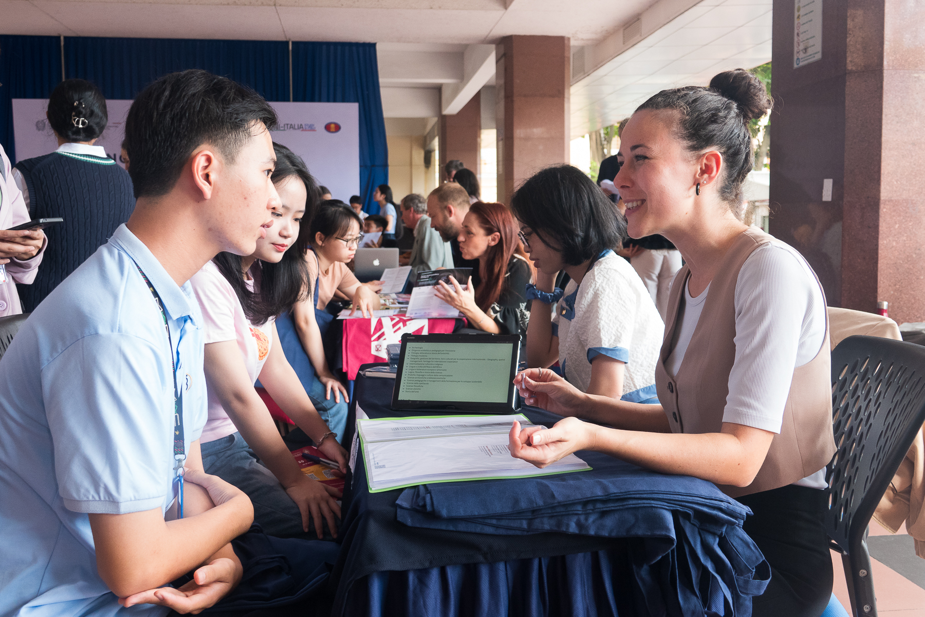 Mulighet til å studere i utlandet i Italia for kun 10 millioner VND/år - Bilde 1. Cơ hội du học Ý chỉ 10 triệu đồng/năm - Ảnh 1.