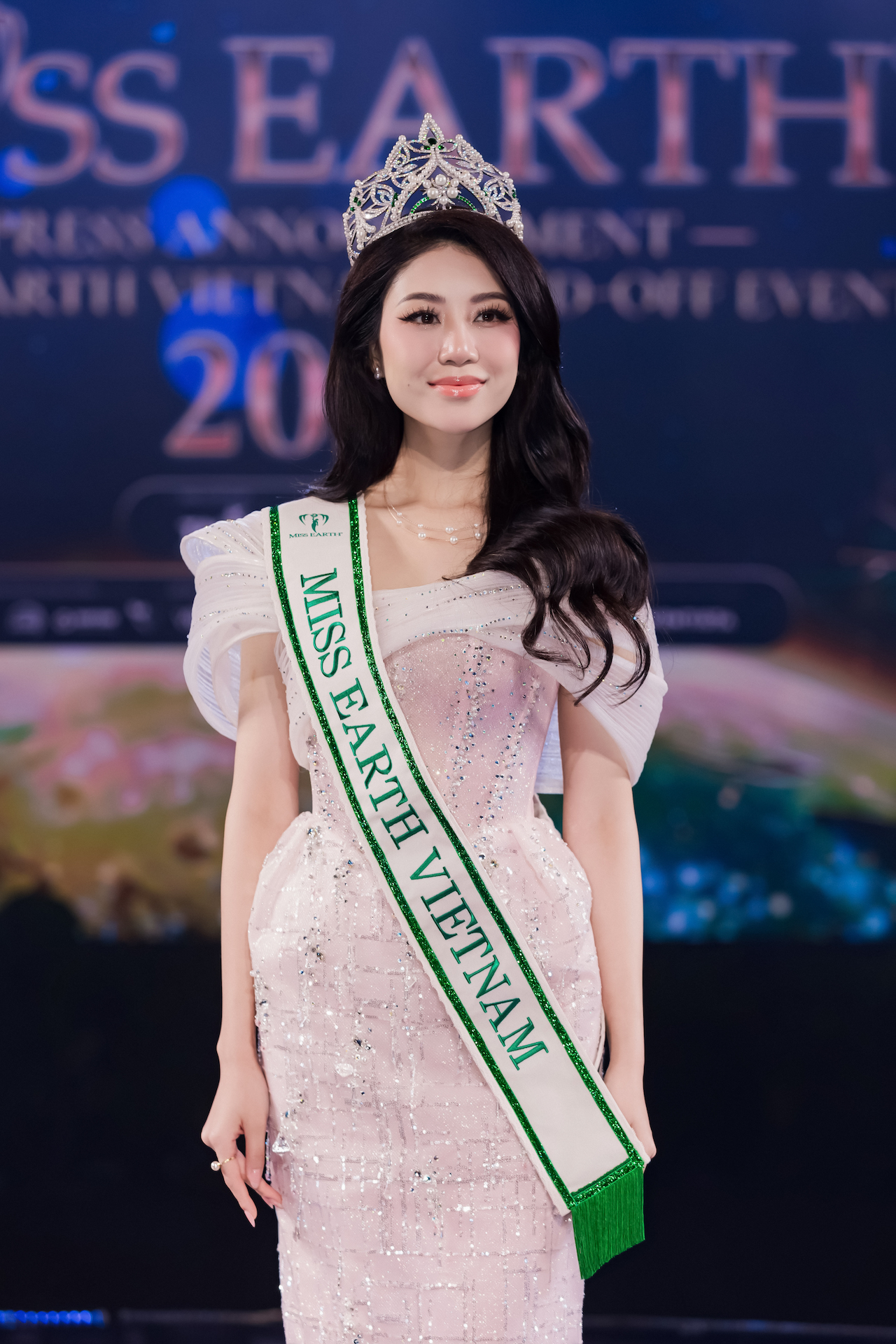 Nhan sắc cô gái đại diện Việt Nam tại Hoa hậu Trái đất 2023   - Ảnh 3.