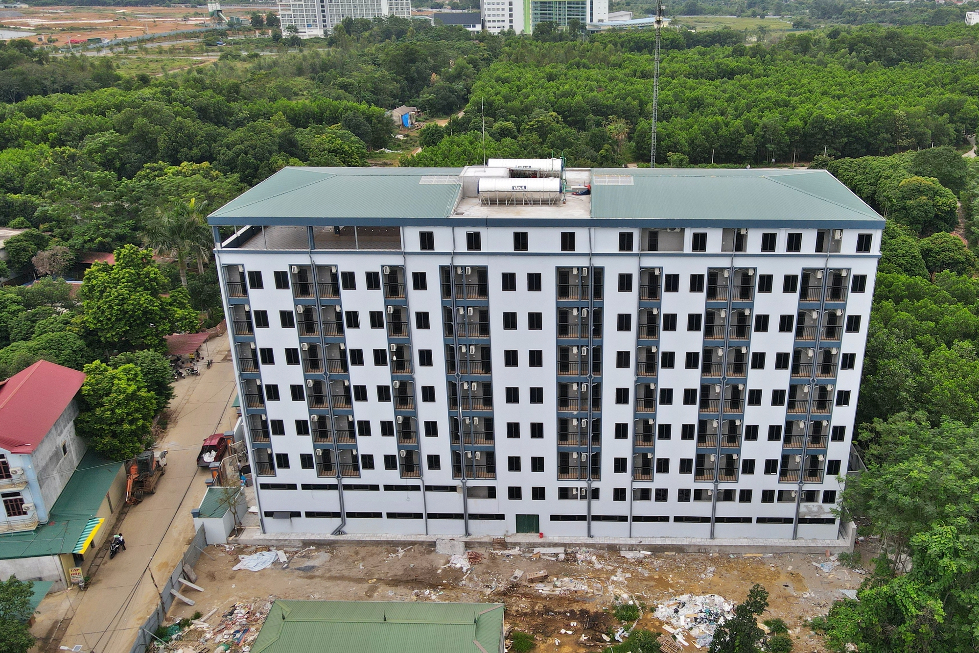 Chung cư mini 'khủng' ở Hà Nội: Cấp phép 3 tầng, xây thành 9 tầng - Ảnh 1.