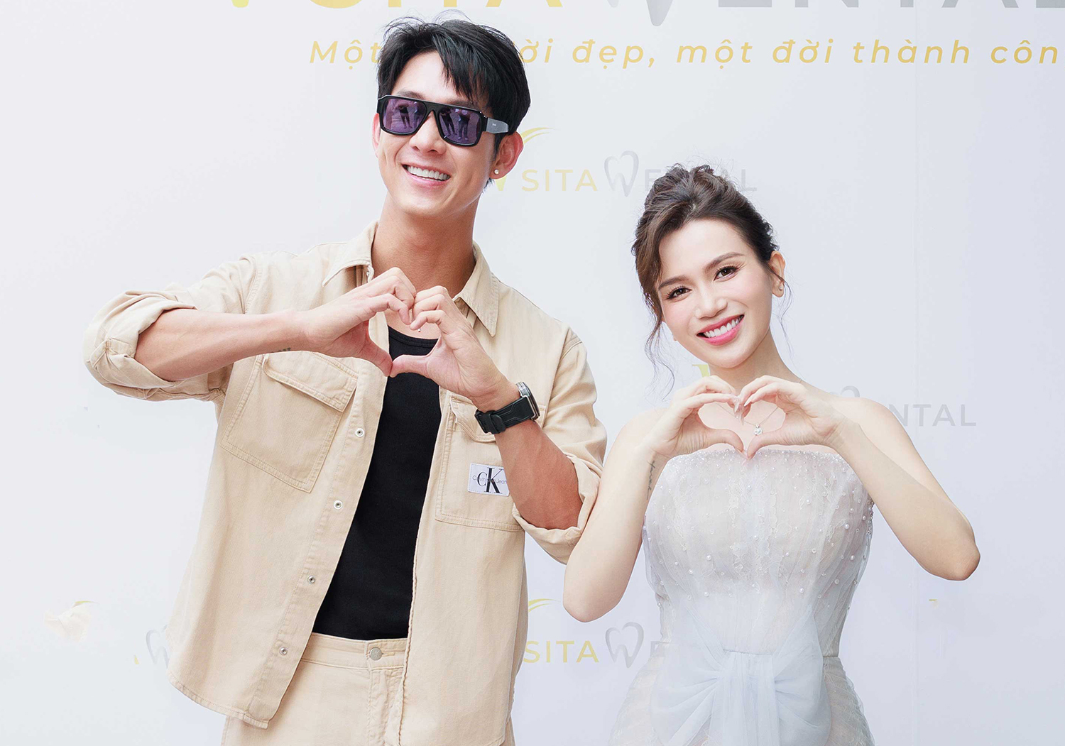 Midu thu hút với vẻ ngoài thanh lịch trong sự kiện của Sĩ Thanh - Ảnh 6. Midu thu hút với vẻ ngoài thanh lịch trong sự kiện của Sĩ Thanh - Ảnh 6.