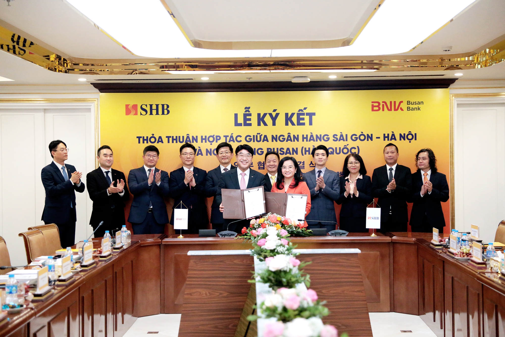 SHB thiết lập quan hệ hợp tác với Ngân hàng Busan (Hàn Quốc) - Ảnh 2.