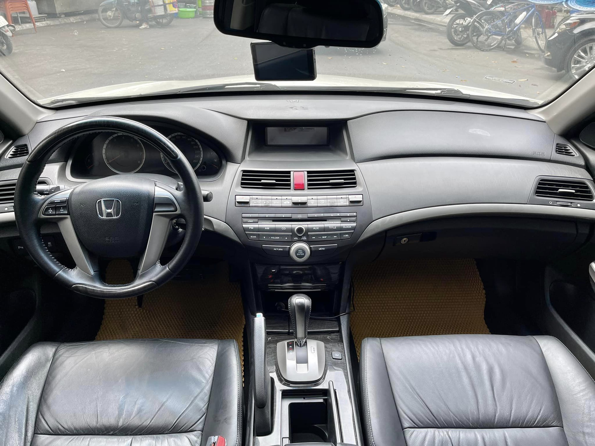 Xe hiếm Honda Accord 3.5 bán lại giá rẻ hơn VinFast Fadil   - Ảnh 3.