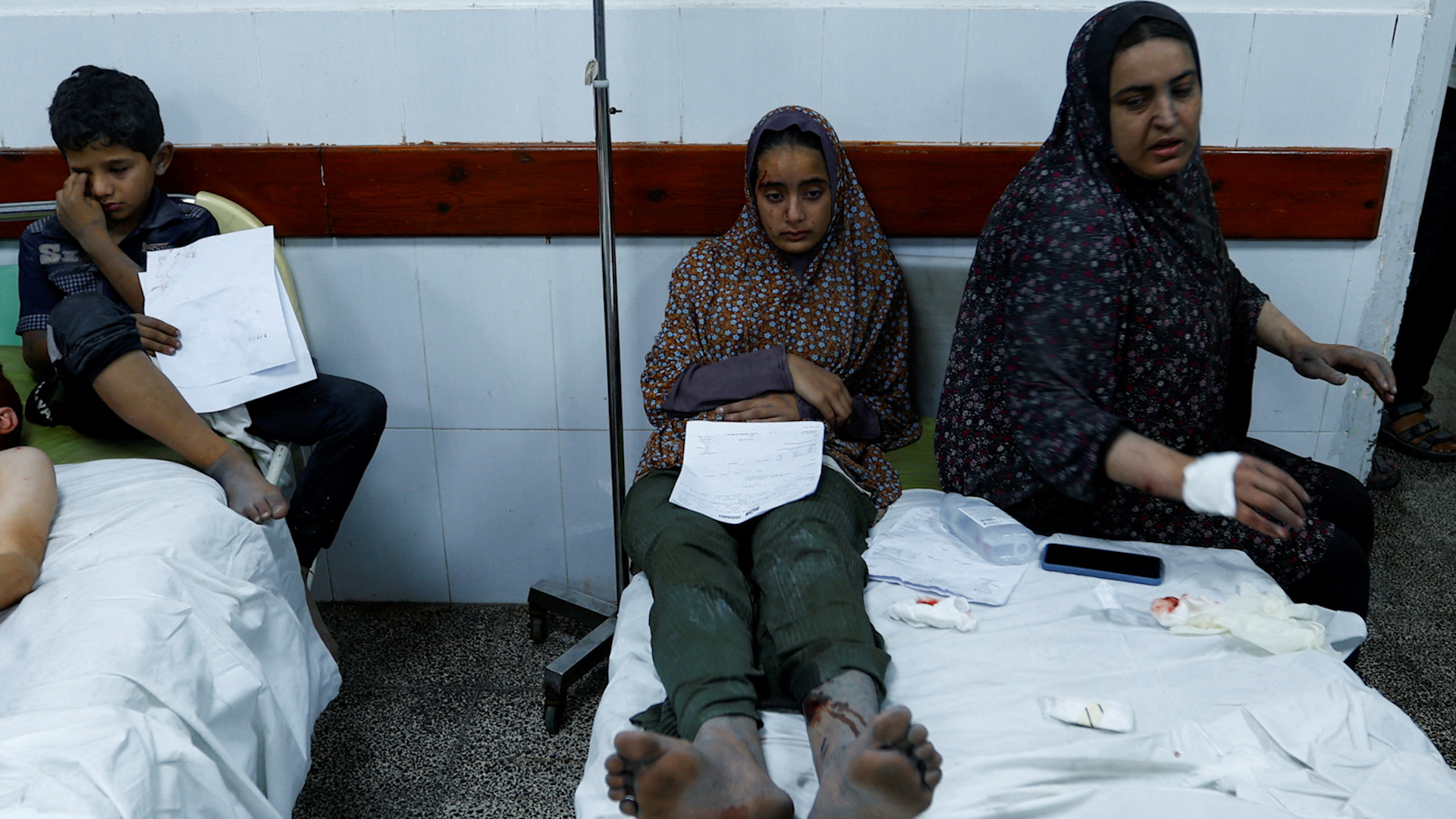 Iran cảnh báo nóng Israel sau vụ 500 người chết tại bệnh viện ở Gaza - Ảnh 1.