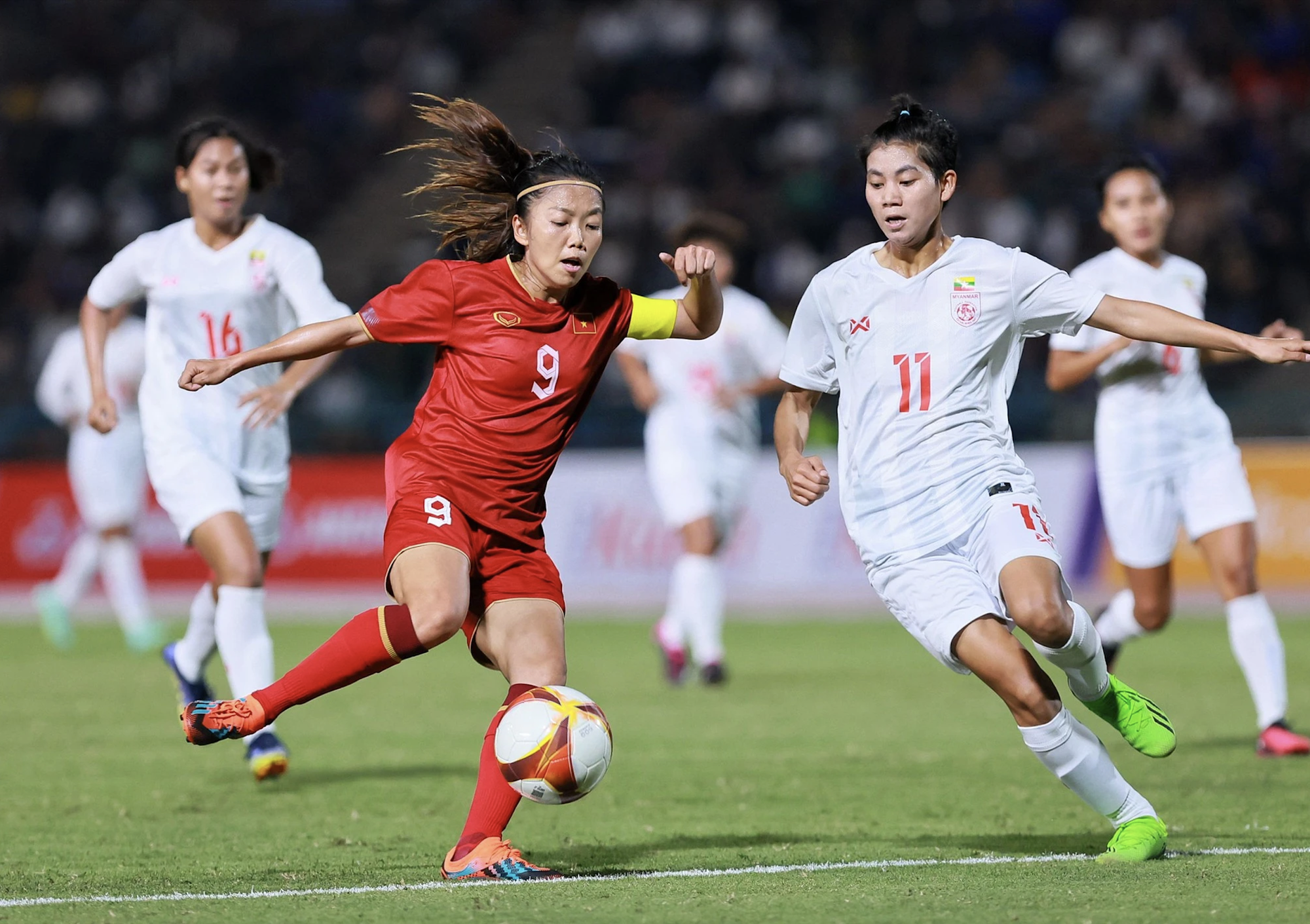 Đội tuyển nữ Việt Nam nhận tin vui từ Huỳnh Như trước vòng loại Olympic - Ảnh 1.