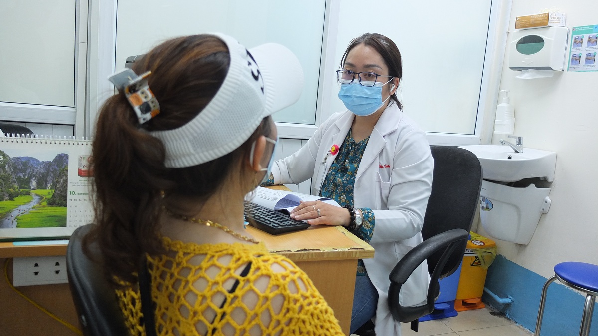 Bị suy thận cấp nặng sau khi uống thuốc làm trắng da không rõ nguồn gốc
