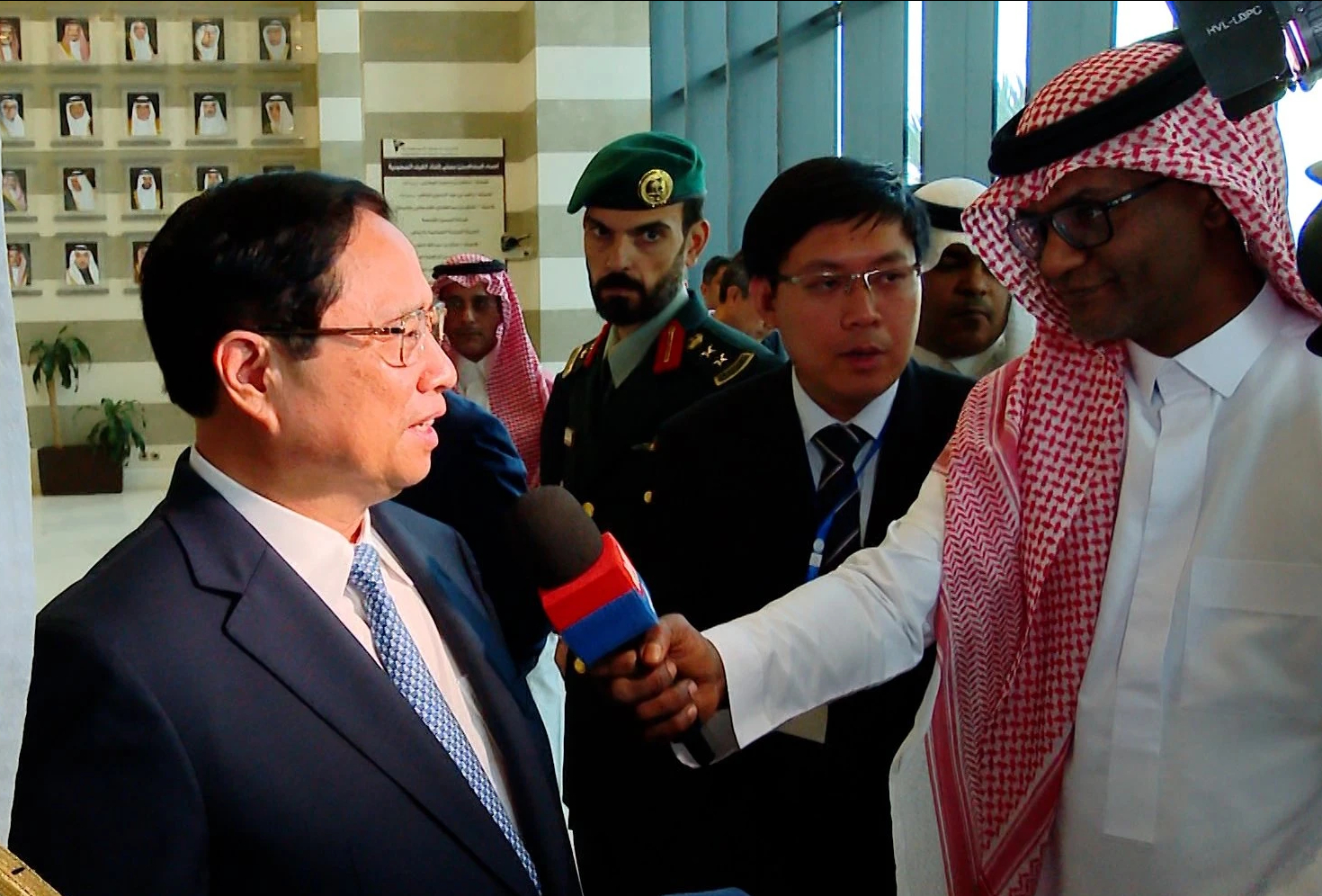 Thủ tướng: Việt Nam ủng hộ Ả Rập Xê Út hiện thực hóa 'Tầm nhìn 2030' - Ảnh 1.