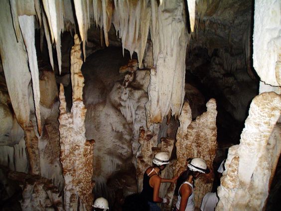 Khám phá hang động tuyệt tại Costa Rica
