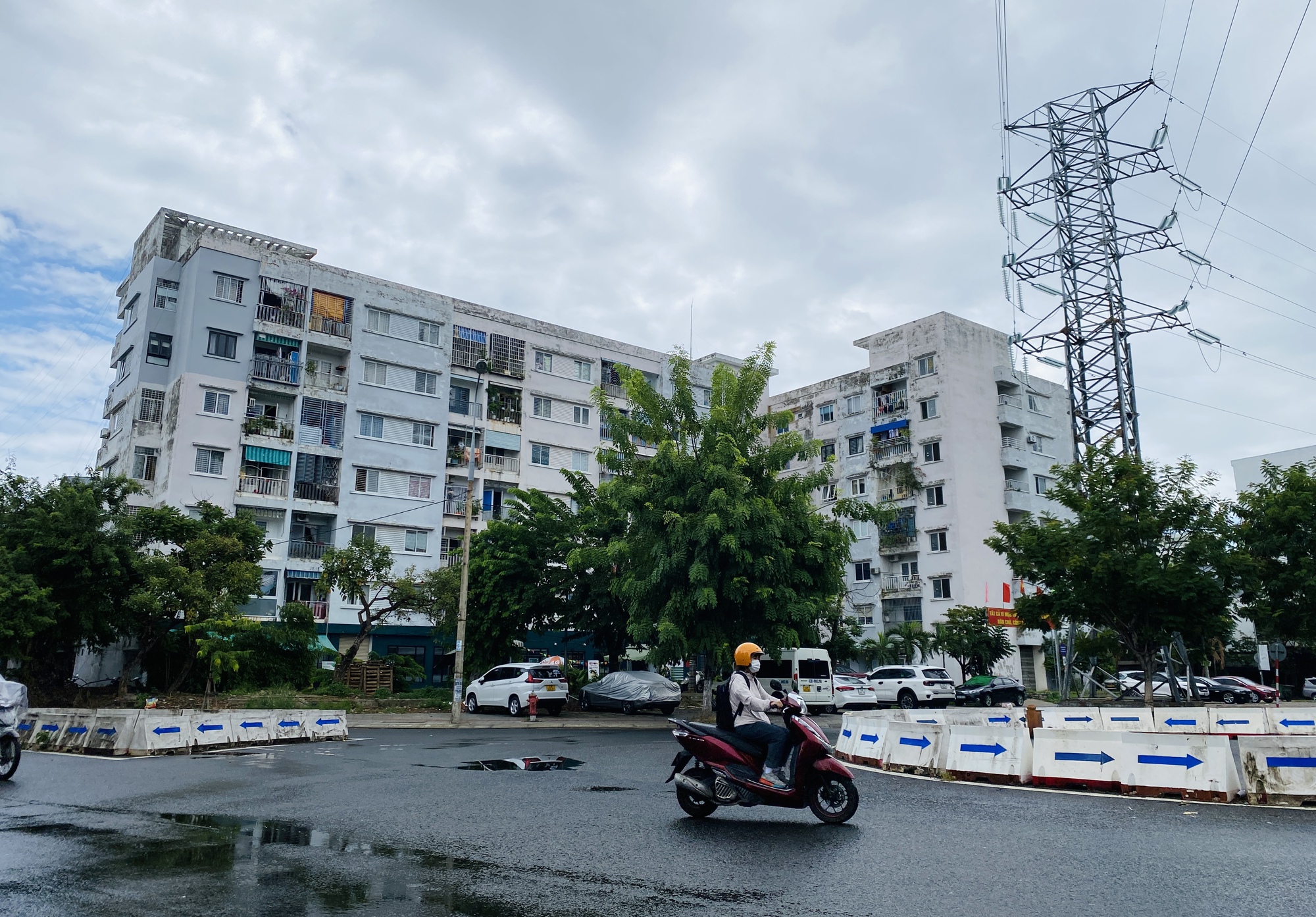 Đà Nẵng: Kiểm tra PCCC chung cư, ký túc xá phát hiện nhiều tồn tại nguy hiểm - Ảnh 2. Đà Nẵng: Kiểm tra PCCC chung cư, ký túc xá phát hiện nhiều tồn tại nguy hiểm - Ảnh 2.