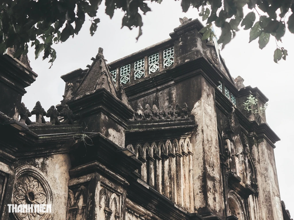 Chiêm ngưỡng vẻ đẹp nhà thờ cổ gần 120 năm ở Đà Nẵng - Ảnh 3.