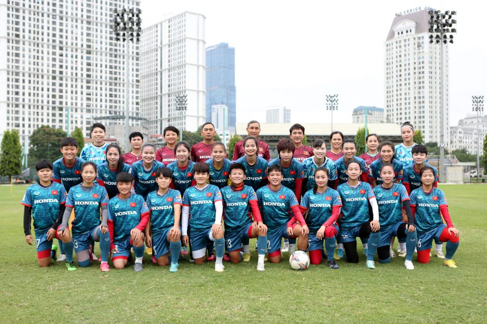 Lộ diện 22 cầu thủ của đội tuyển nữ Việt Nam dự vòng loại Olympic Paris - Ảnh 1.