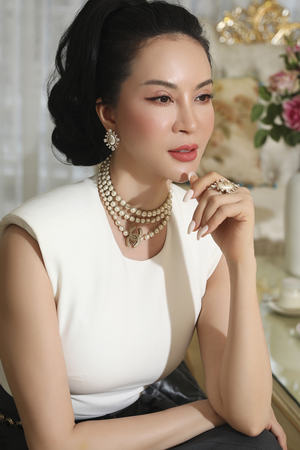 MC Thanh Mai 'Sức sống mới' khoe eo 'con kiến' ở tuổi U.50 - Ảnh 3.