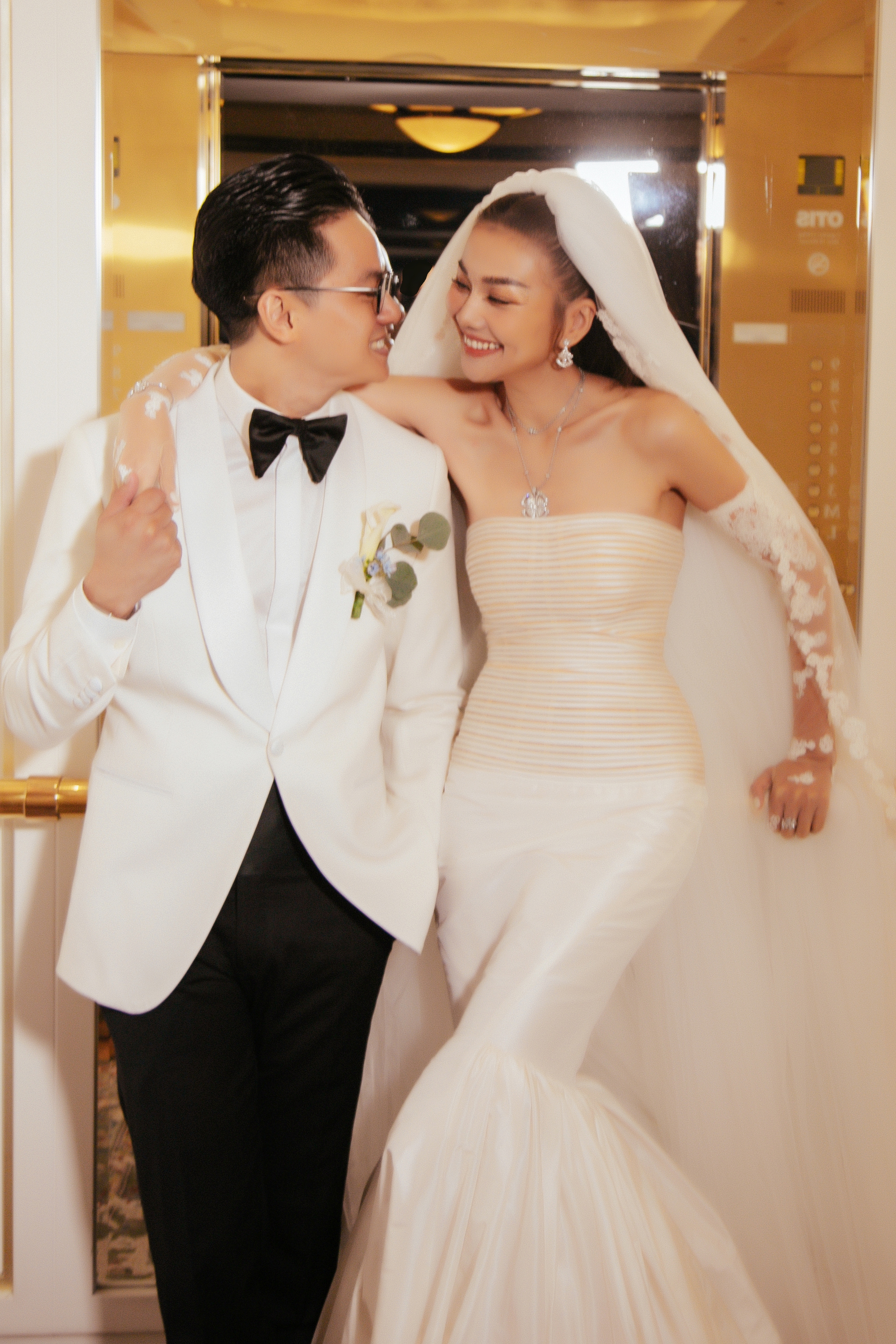 Siêu mẫu Thanh Hằng tiết lộ cuộc sống khi kết hôn với chồng nhạc trưởng - Ảnh 1.