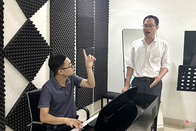CEO Hoàng Văn Trí mang bộ môn thanh nhạc đến gần với cộng đồng yêu âm nhạc - Ảnh 1.