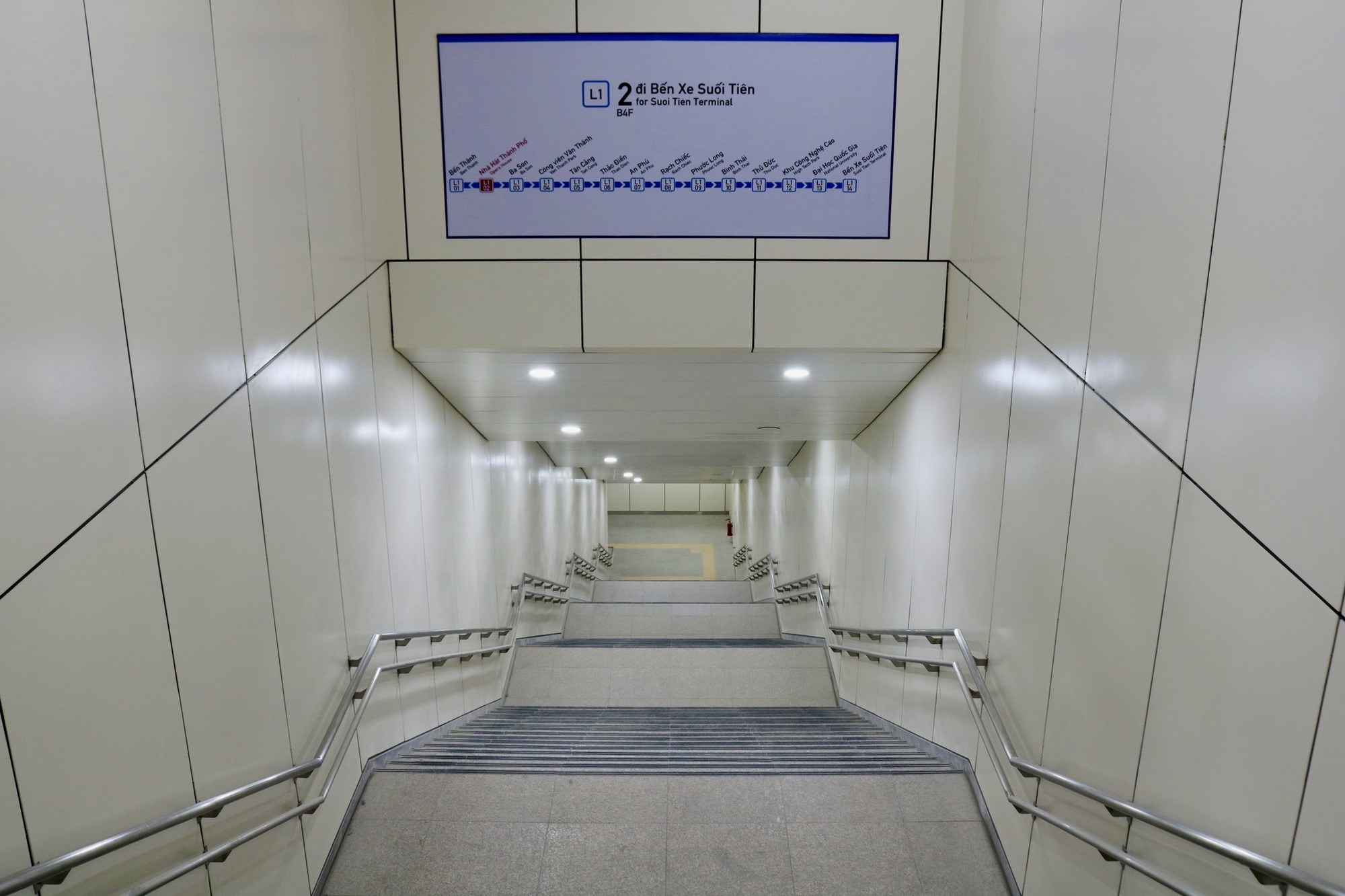Ngắm ga ngầm tuyến metro số 1 hoàn thành sau gần 10 năm thi công - Ảnh 8. Ngắm ga ngầm tuyến metro số 1 hoàn thành sau gần 10 năm thi công - Ảnh 8.