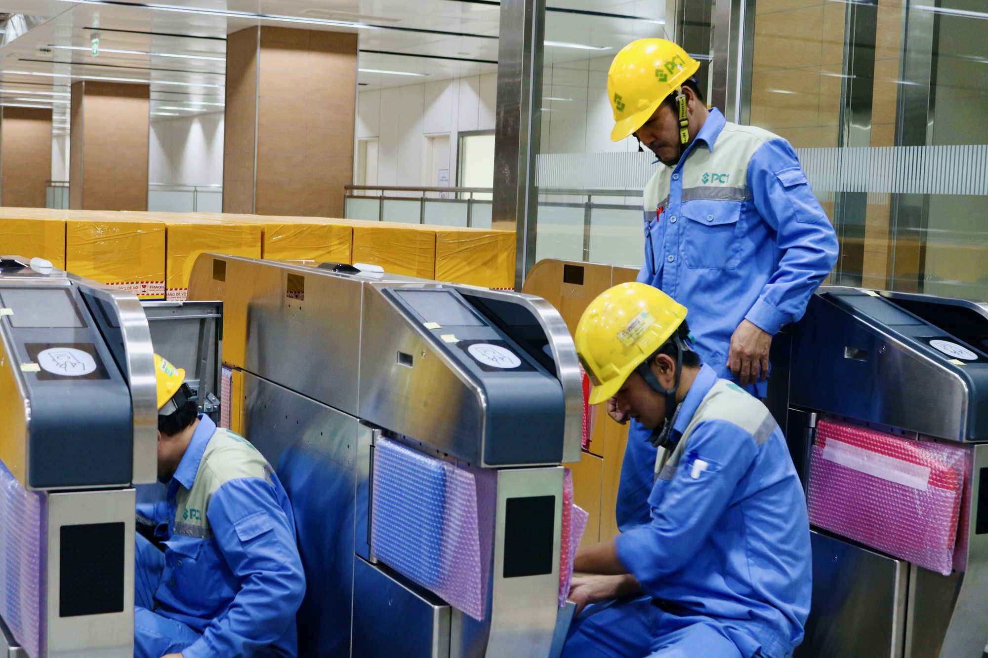 Ngắm ga ngầm tuyến metro số 1 hoàn thành sau gần 10 năm thi công - Ảnh 3. Ngắm ga ngầm tuyến metro số 1 hoàn thành sau gần 10 năm thi công - Ảnh 3.