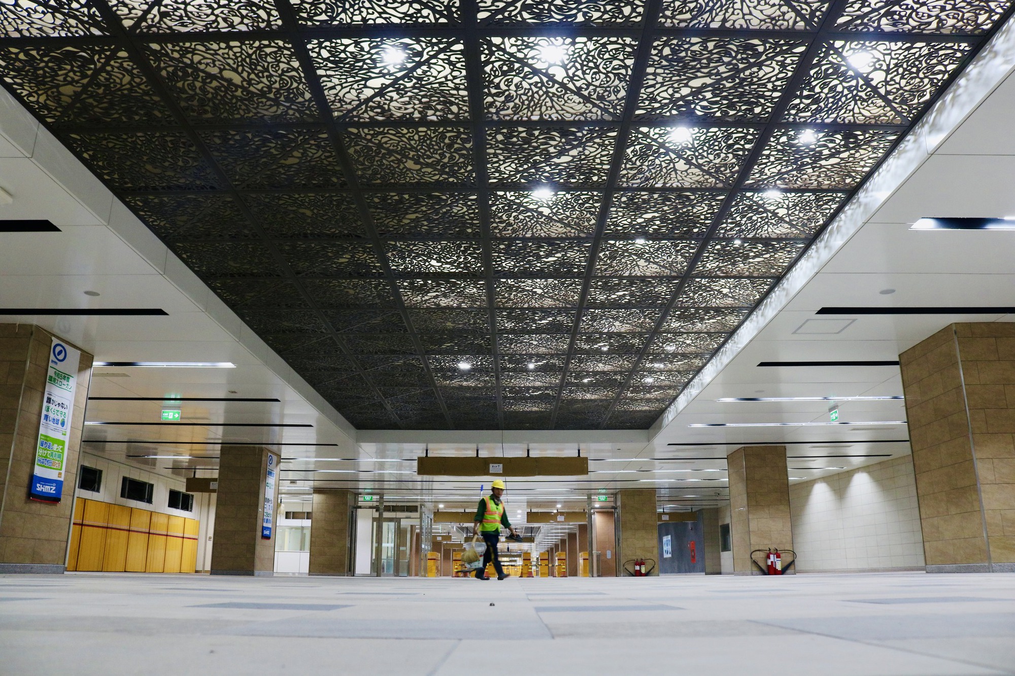 Ngắm ga ngầm tuyến metro số 1 hoàn thành sau gần 10 năm thi công - Ảnh 1. Ngắm ga ngầm tuyến metro số 1 hoàn thành sau gần 10 năm thi công - Ảnh 1.